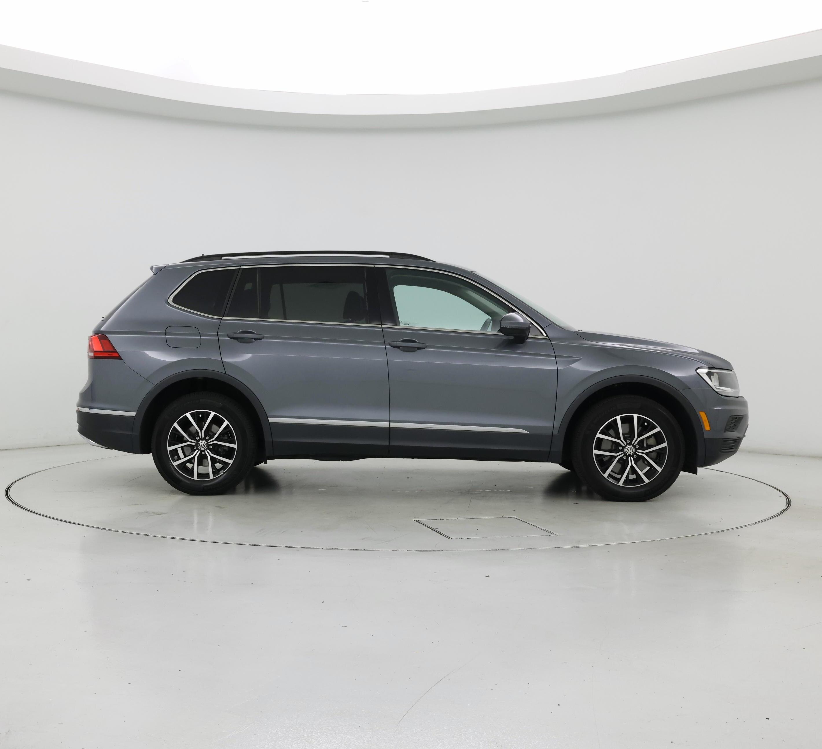 Thumbnail: 2021 Volkswagen Tiguan - 7