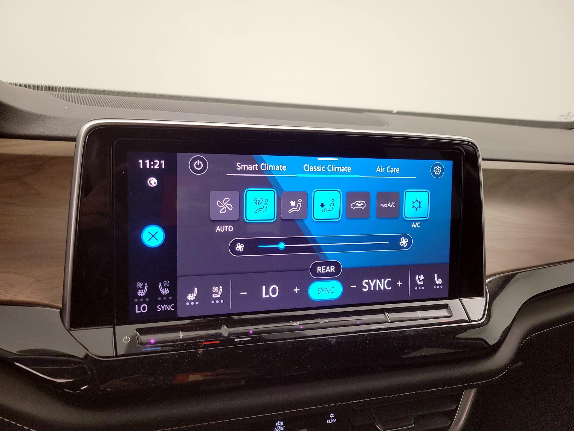 Thumbnail: 2024 Volkswagen Atlas - 16