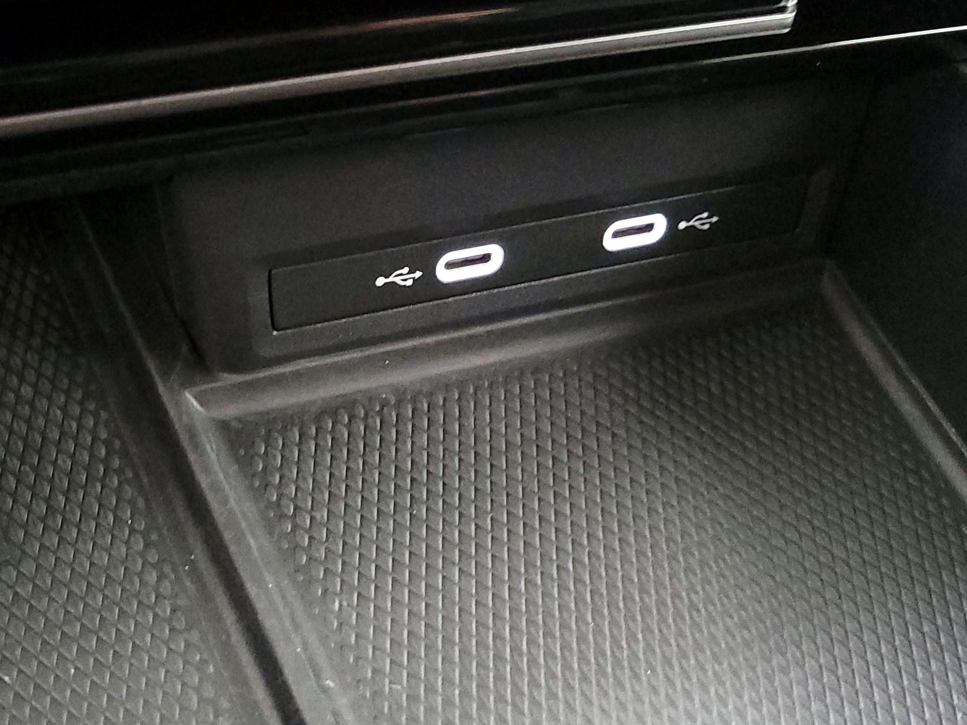 Thumbnail: 2024 Volkswagen Atlas - 18