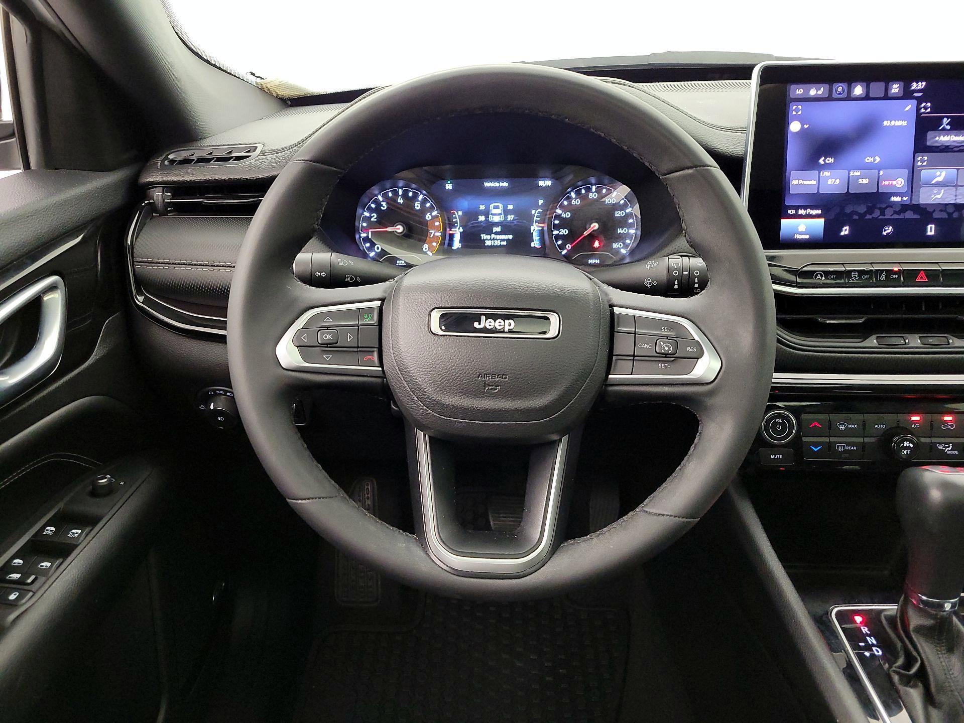 Thumbnail: 2023 Jeep Compass - 10