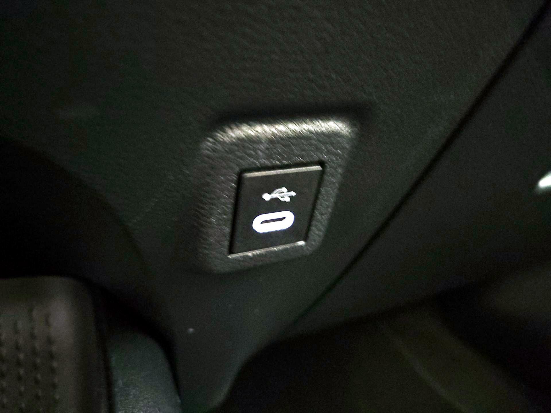 Thumbnail: 2024 Toyota Corolla - 18