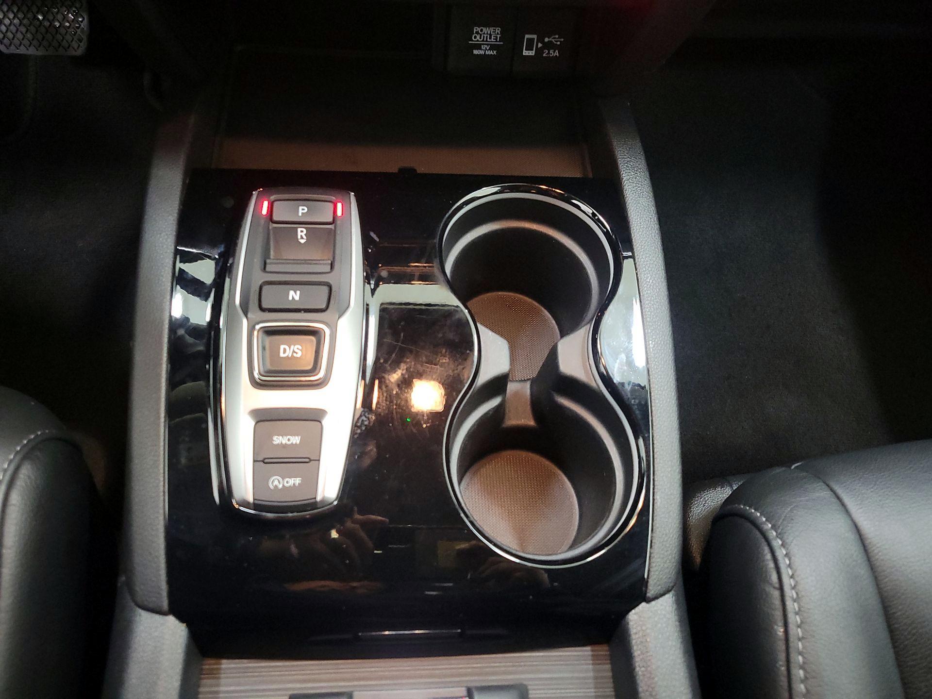 Thumbnail: 2020 Honda Pilot - 18