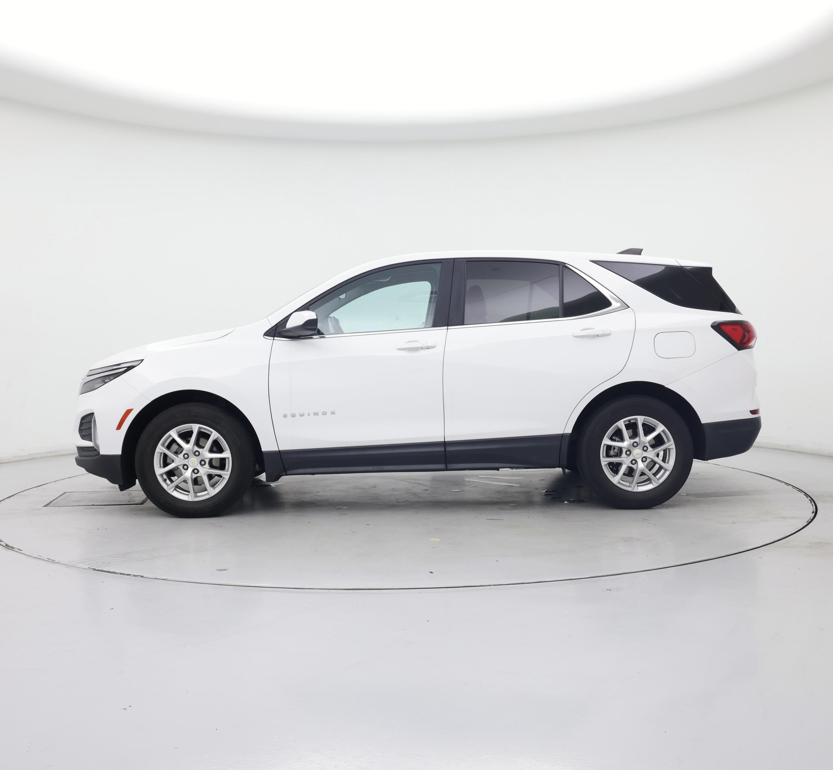 Thumbnail: 2023 Chevrolet Equinox - 3