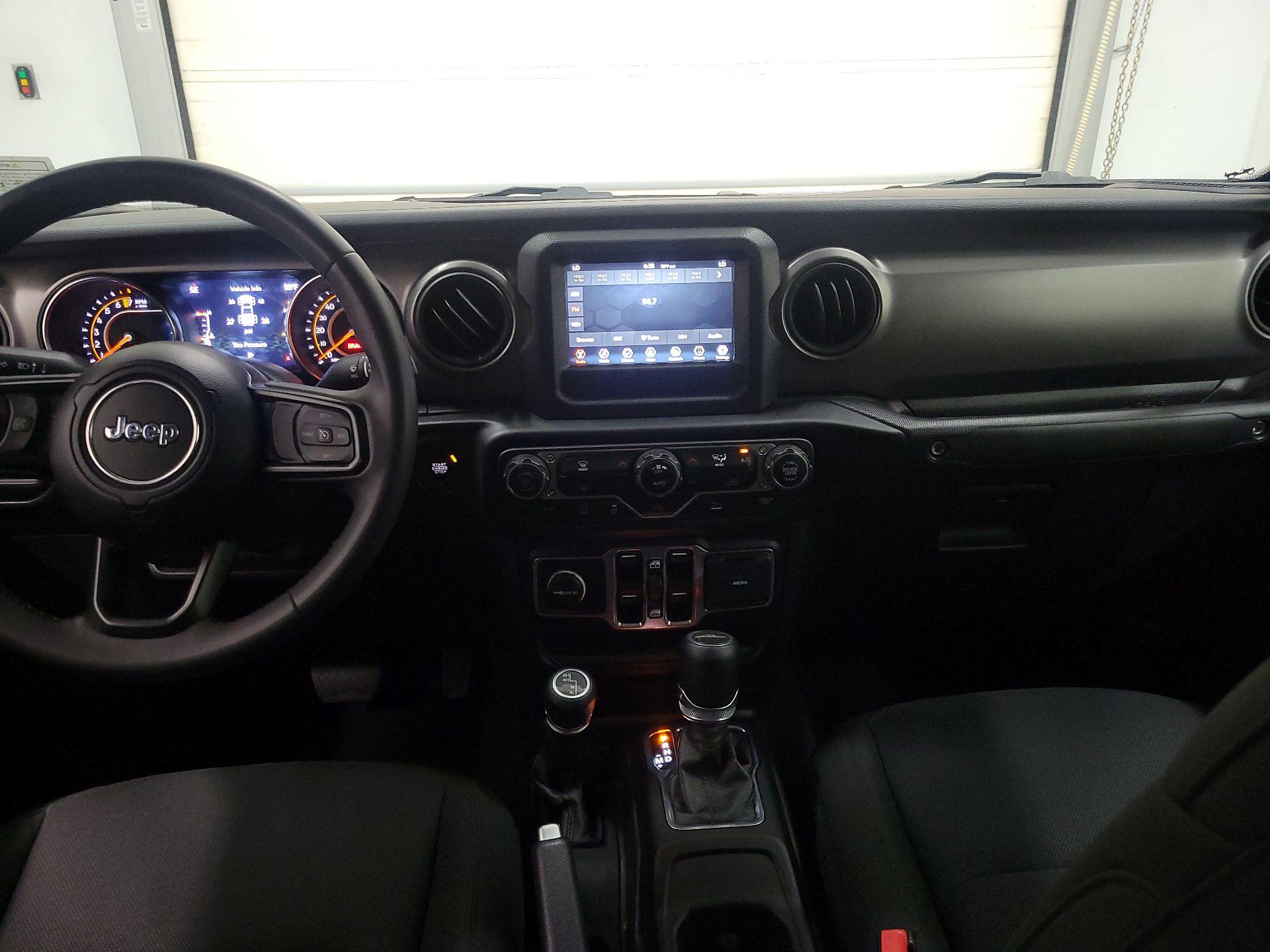 Thumbnail: 2023 Jeep Gladiator - 9