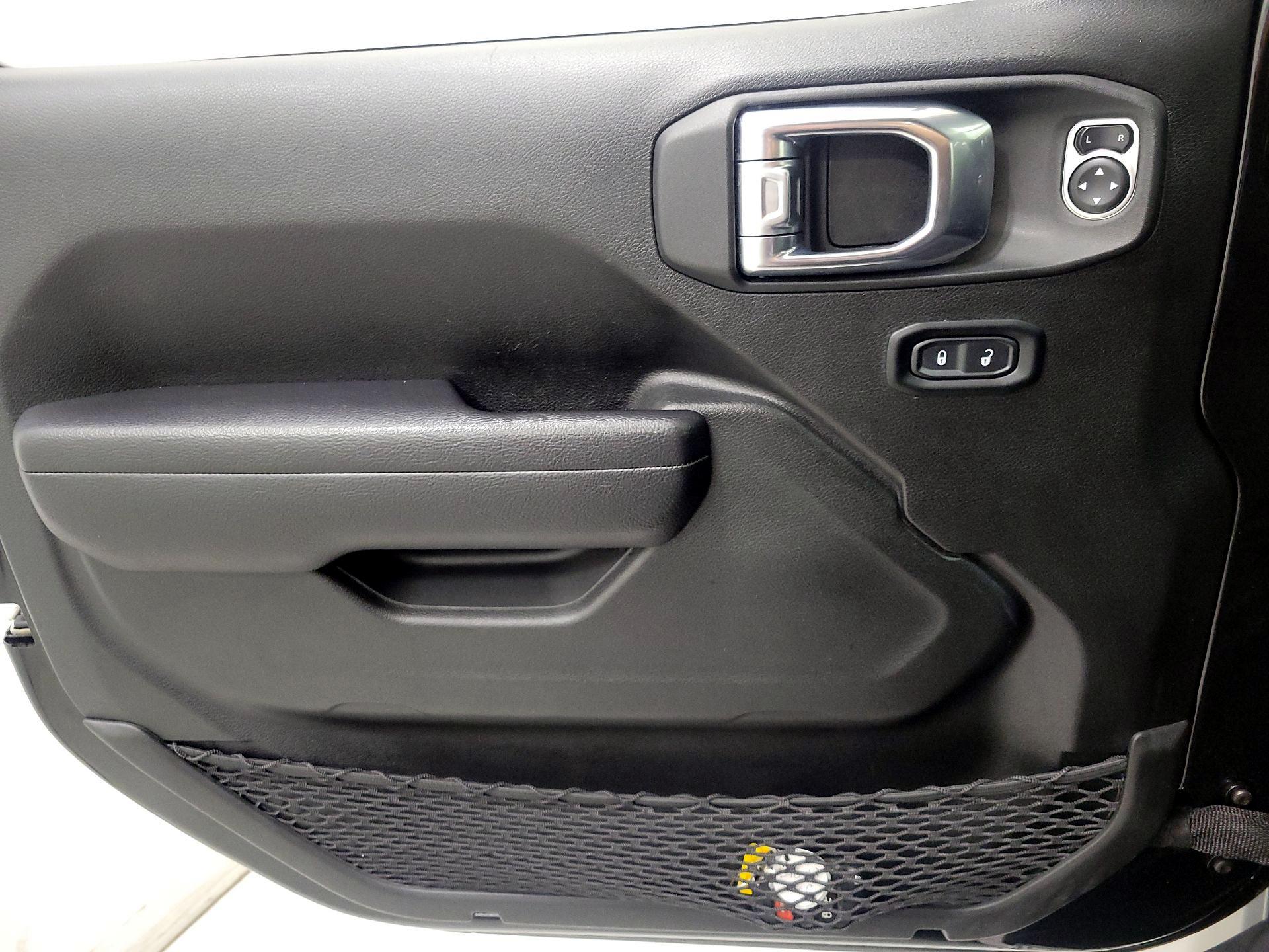 Thumbnail: 2023 Jeep Gladiator - 12