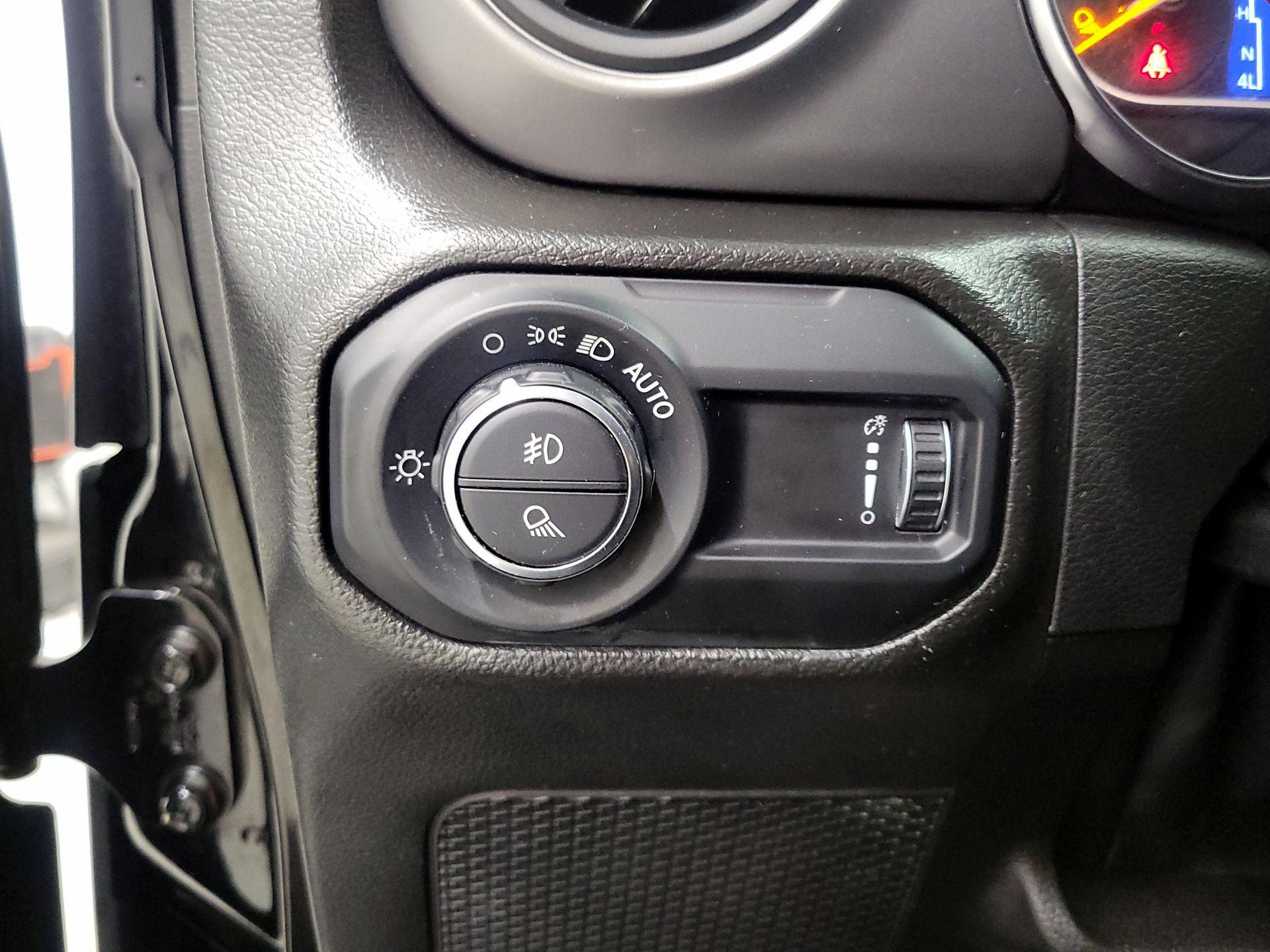 Thumbnail: 2023 Jeep Gladiator - 13