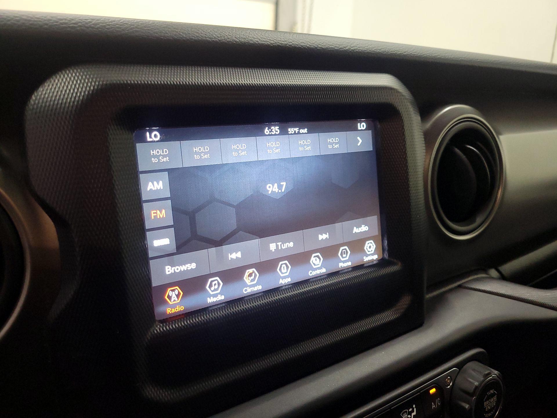 Thumbnail: 2023 Jeep Gladiator - 15