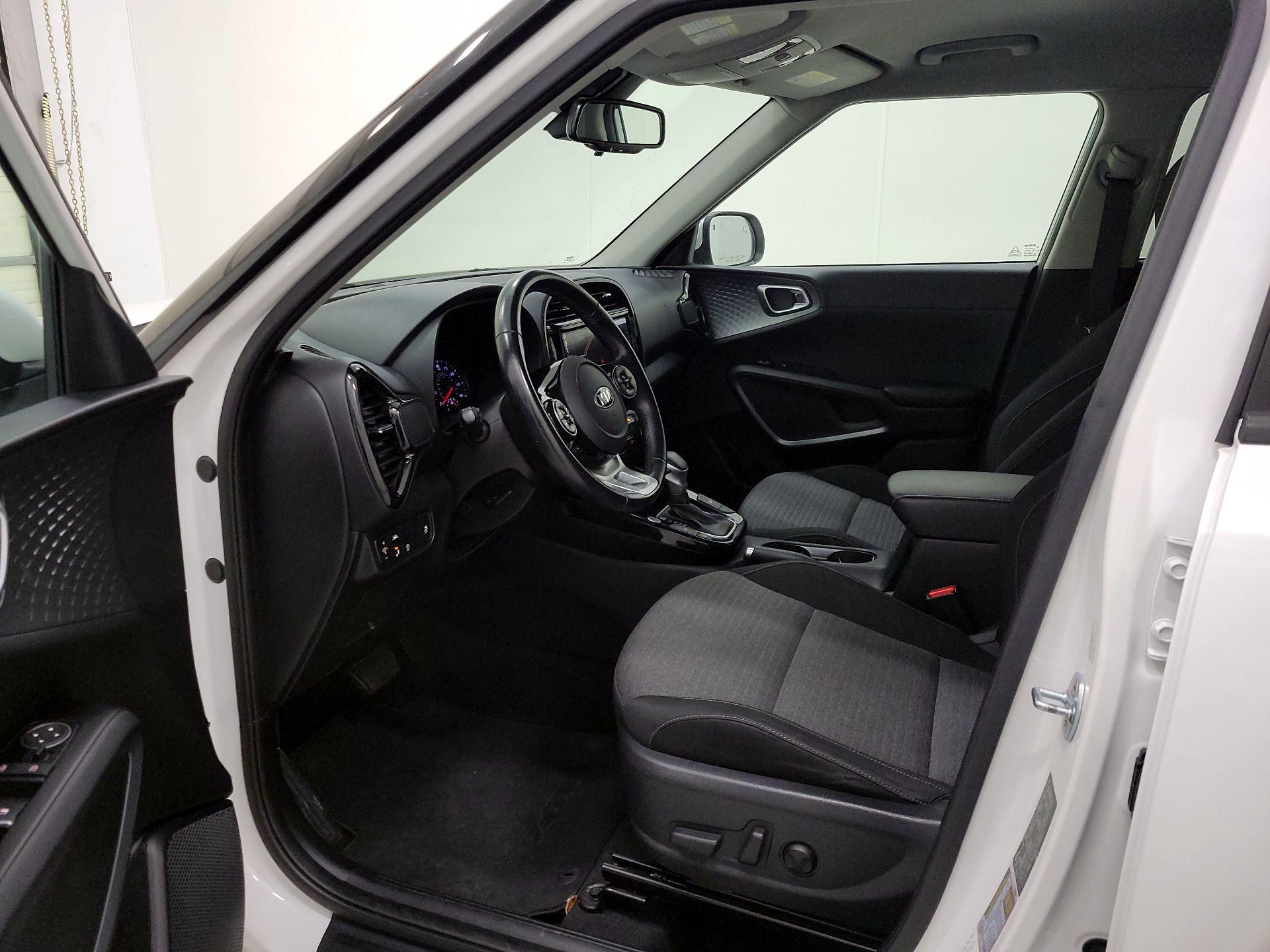 Thumbnail: 2020 Kia Soul - 11