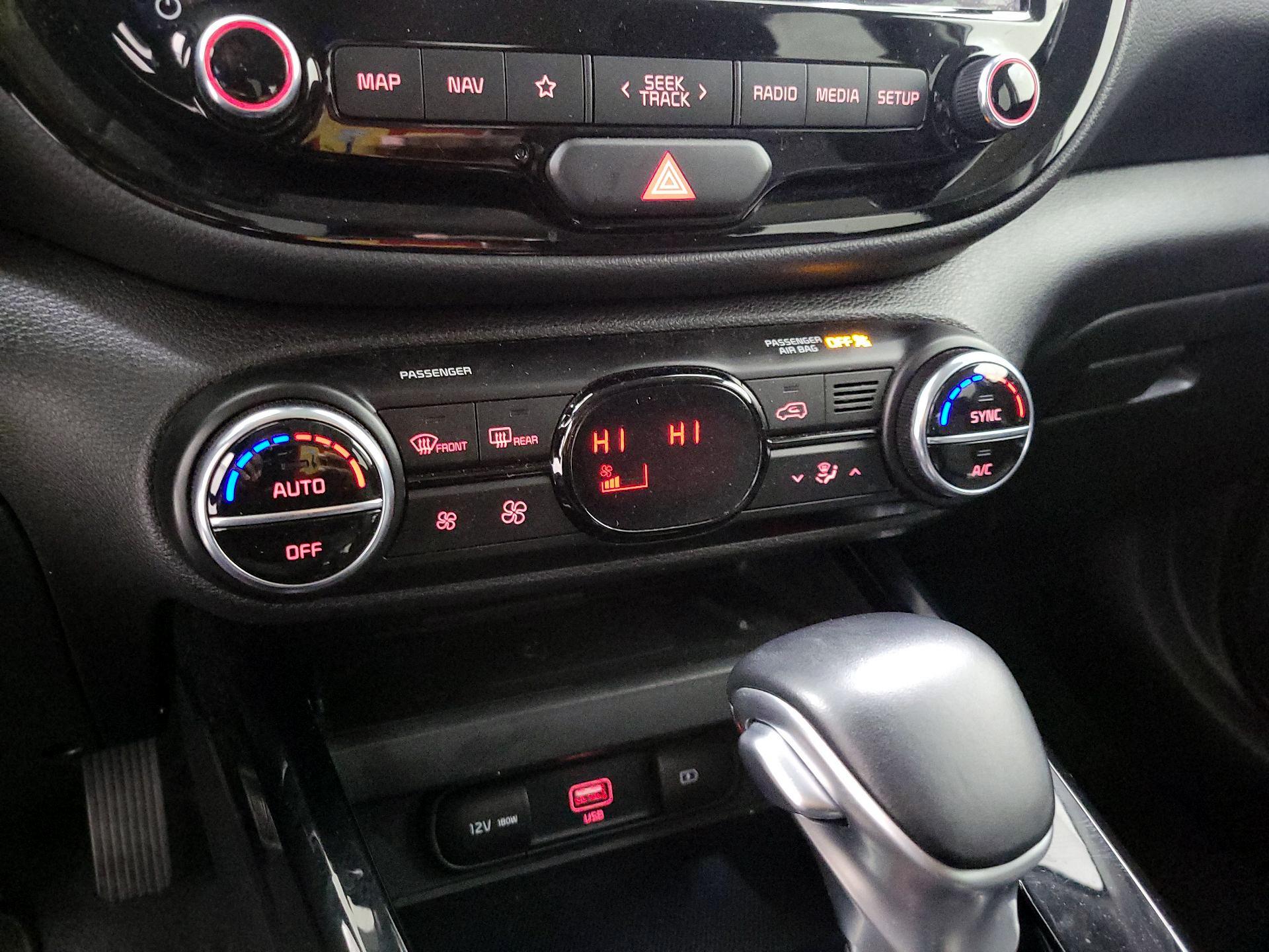 Thumbnail: 2020 Kia Soul - 17