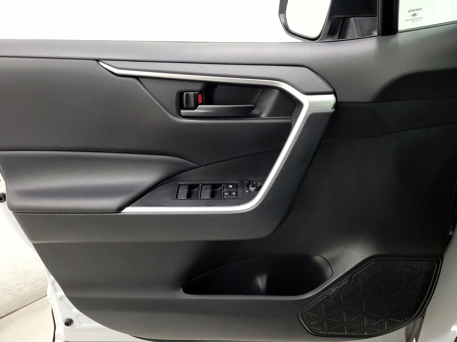 Thumbnail: 2024 Toyota RAV4 - 12