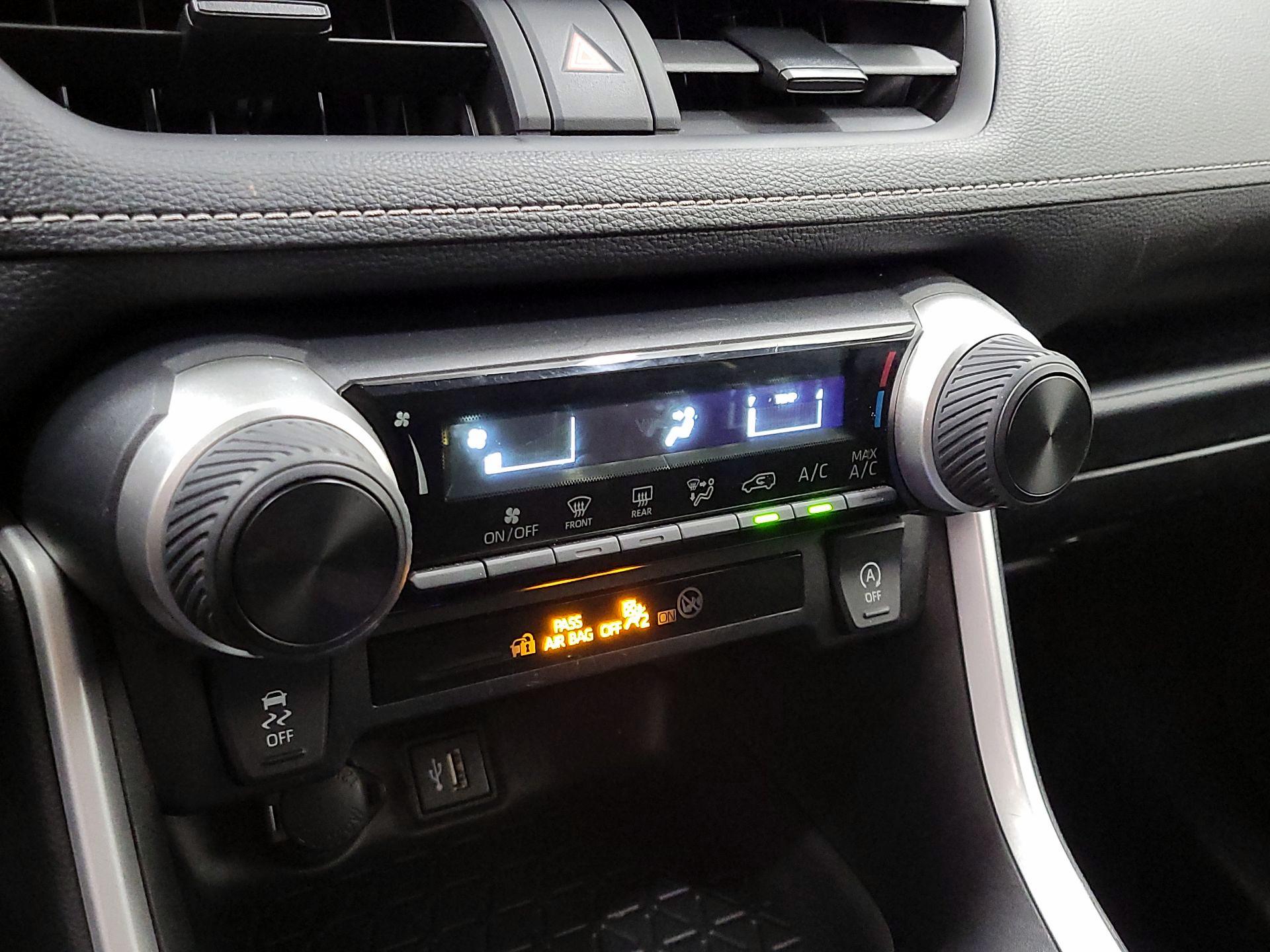 Thumbnail: 2024 Toyota RAV4 - 16