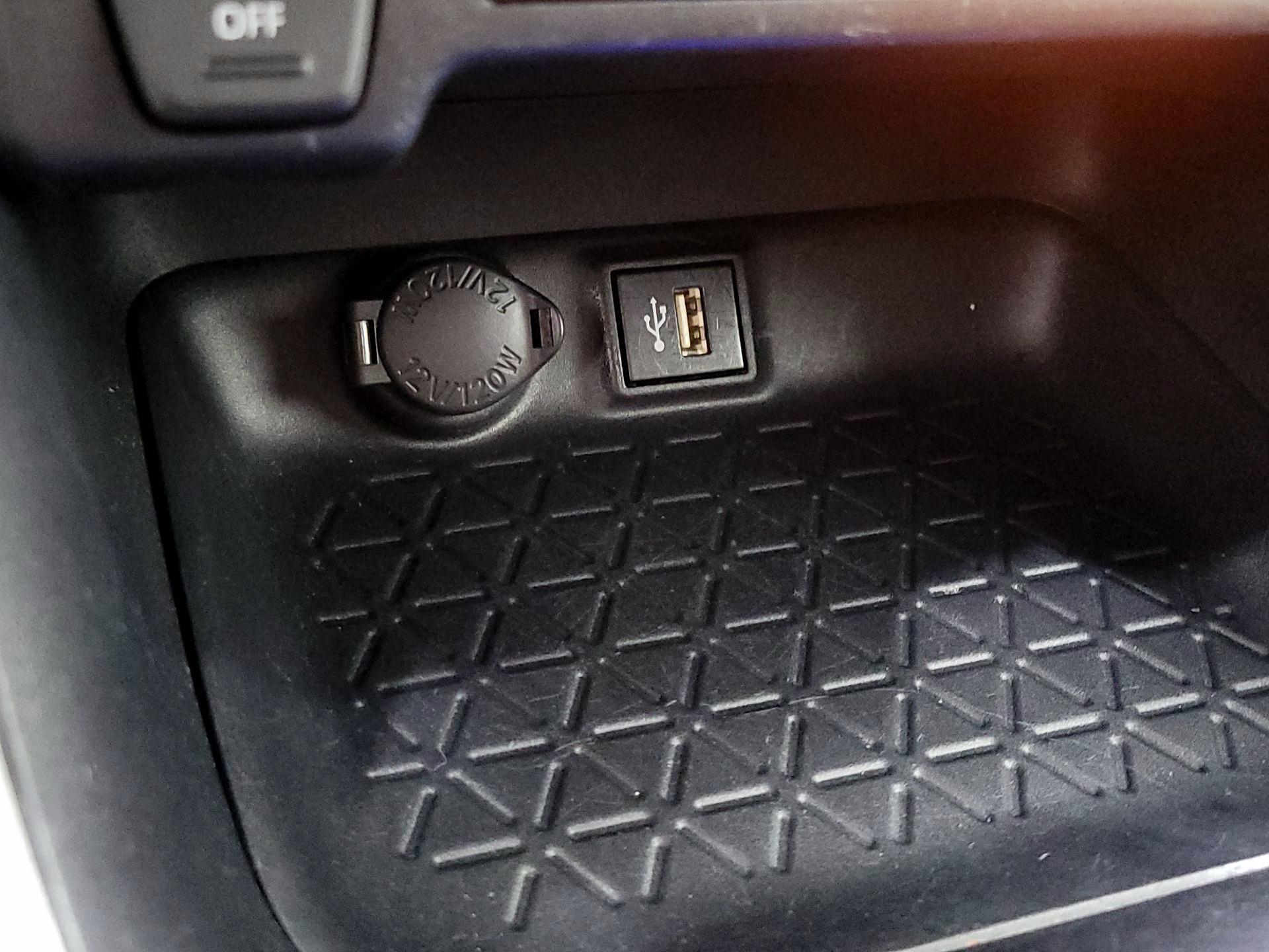 Thumbnail: 2024 Toyota RAV4 - 18