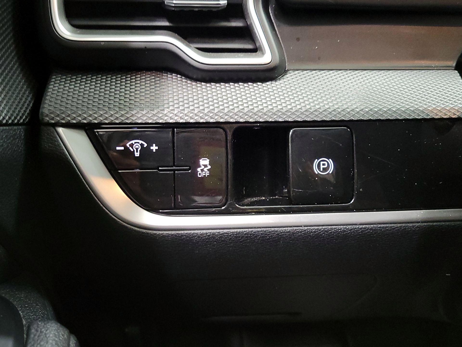 Thumbnail: 2024 Kia Sportage - 13