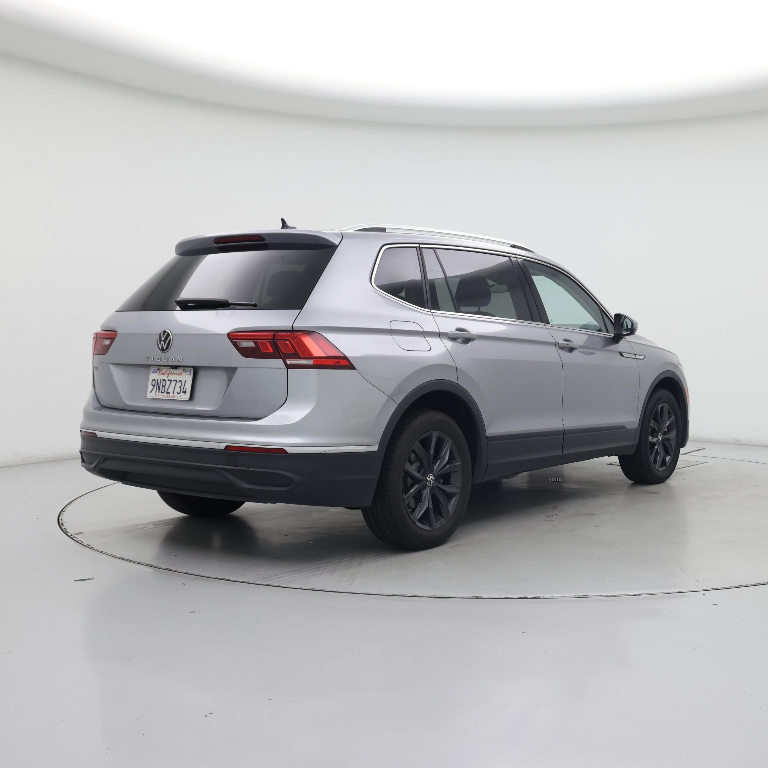 Thumbnail: 2024 Volkswagen Tiguan - 8