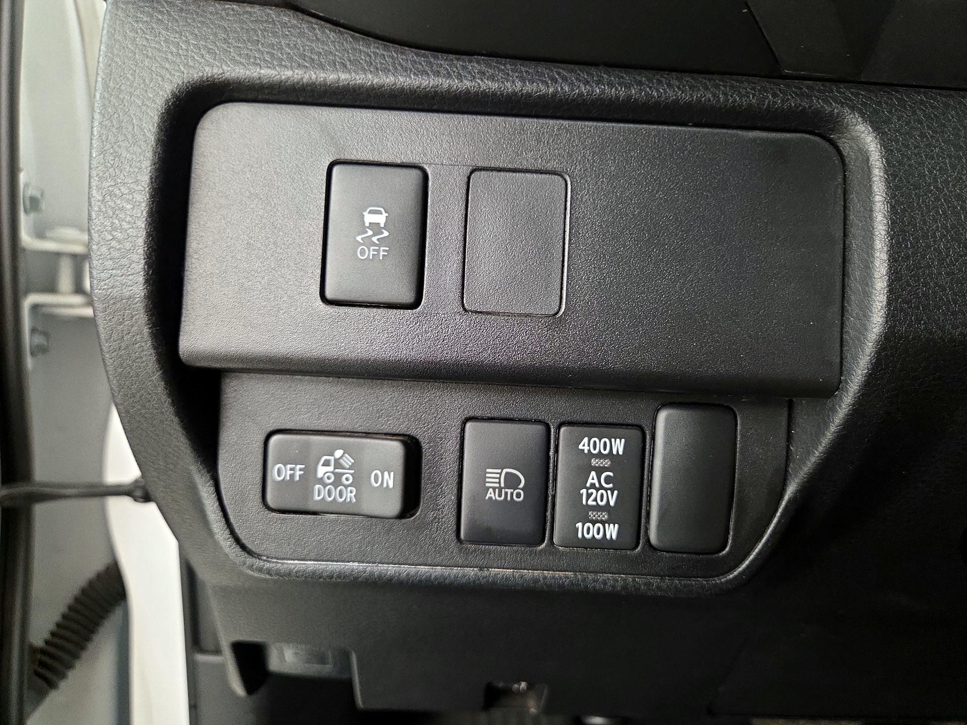 Thumbnail: 2023 Toyota Tacoma - 13