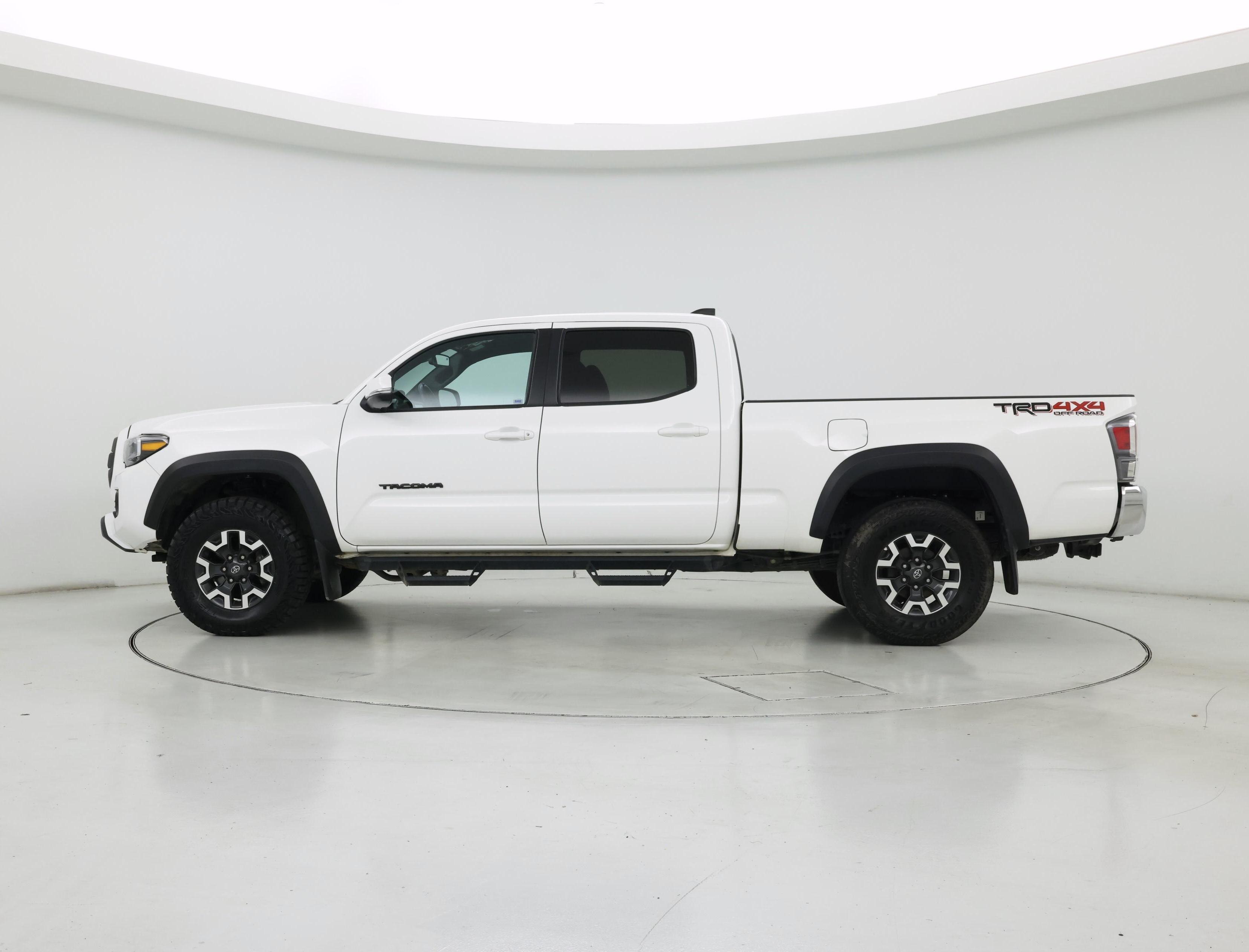 Thumbnail: 2023 Toyota Tacoma - 3