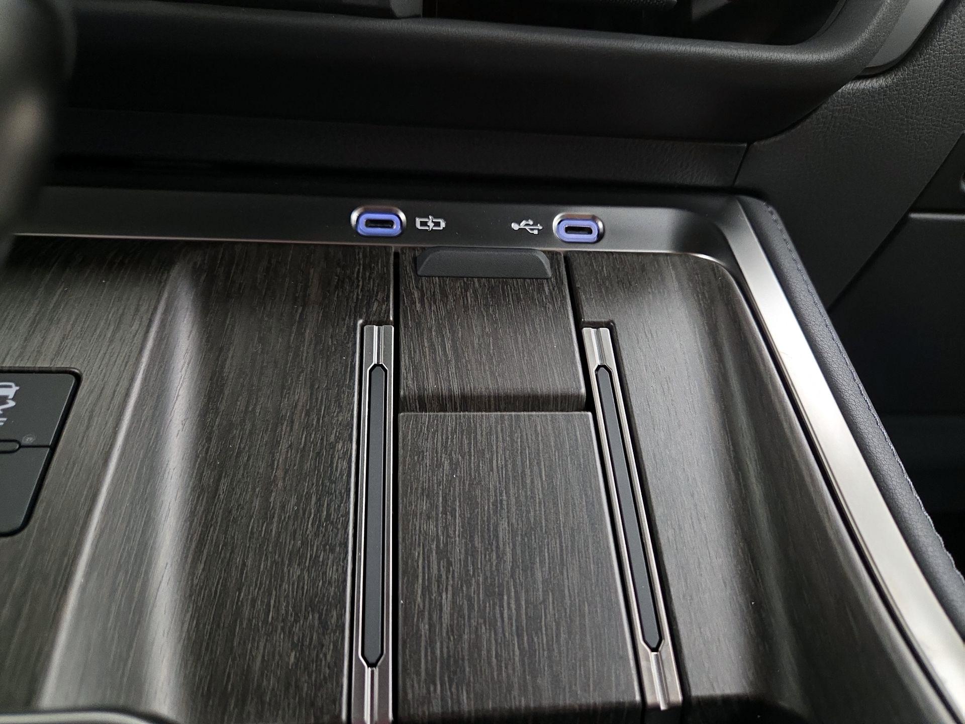 Thumbnail: 2025 Lexus GX - 18