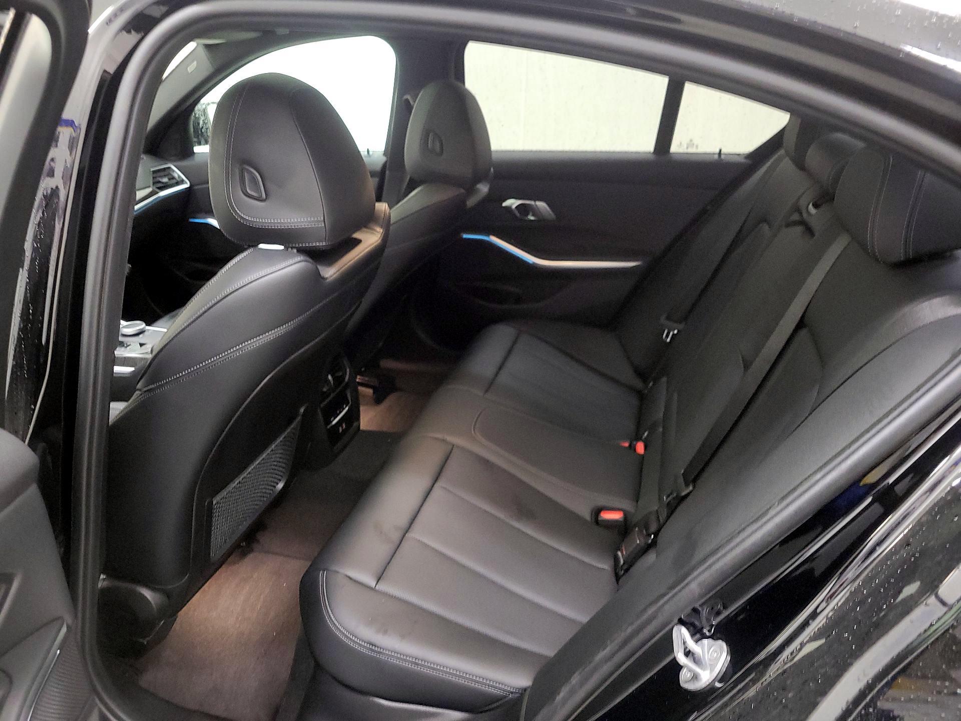 Thumbnail: 2023 BMW 3 Series - 20