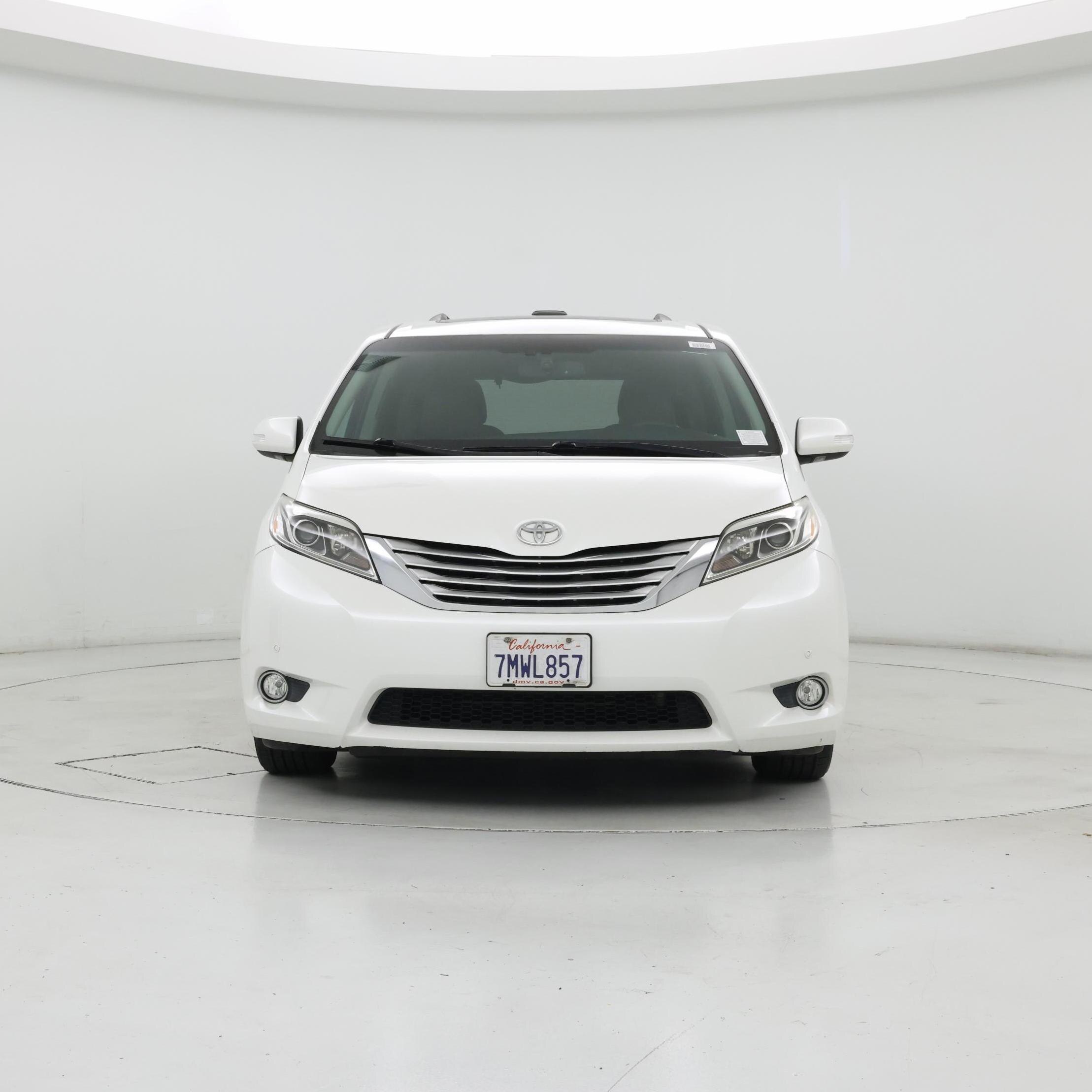 Thumbnail: 2015 Toyota Sienna - 5