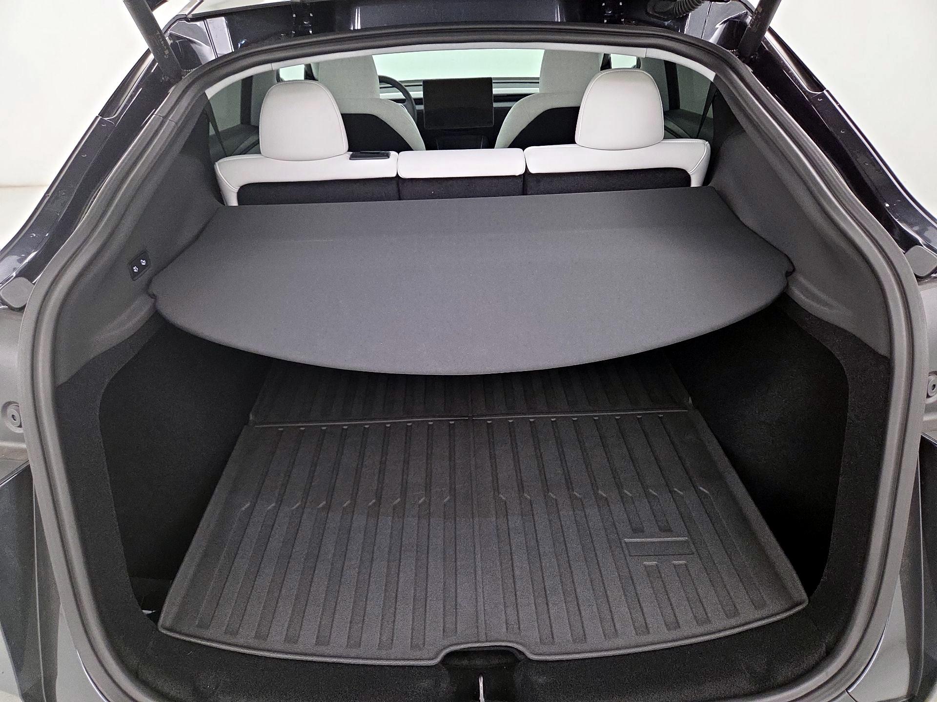 Thumbnail: 2026 Tesla Model Y - 19