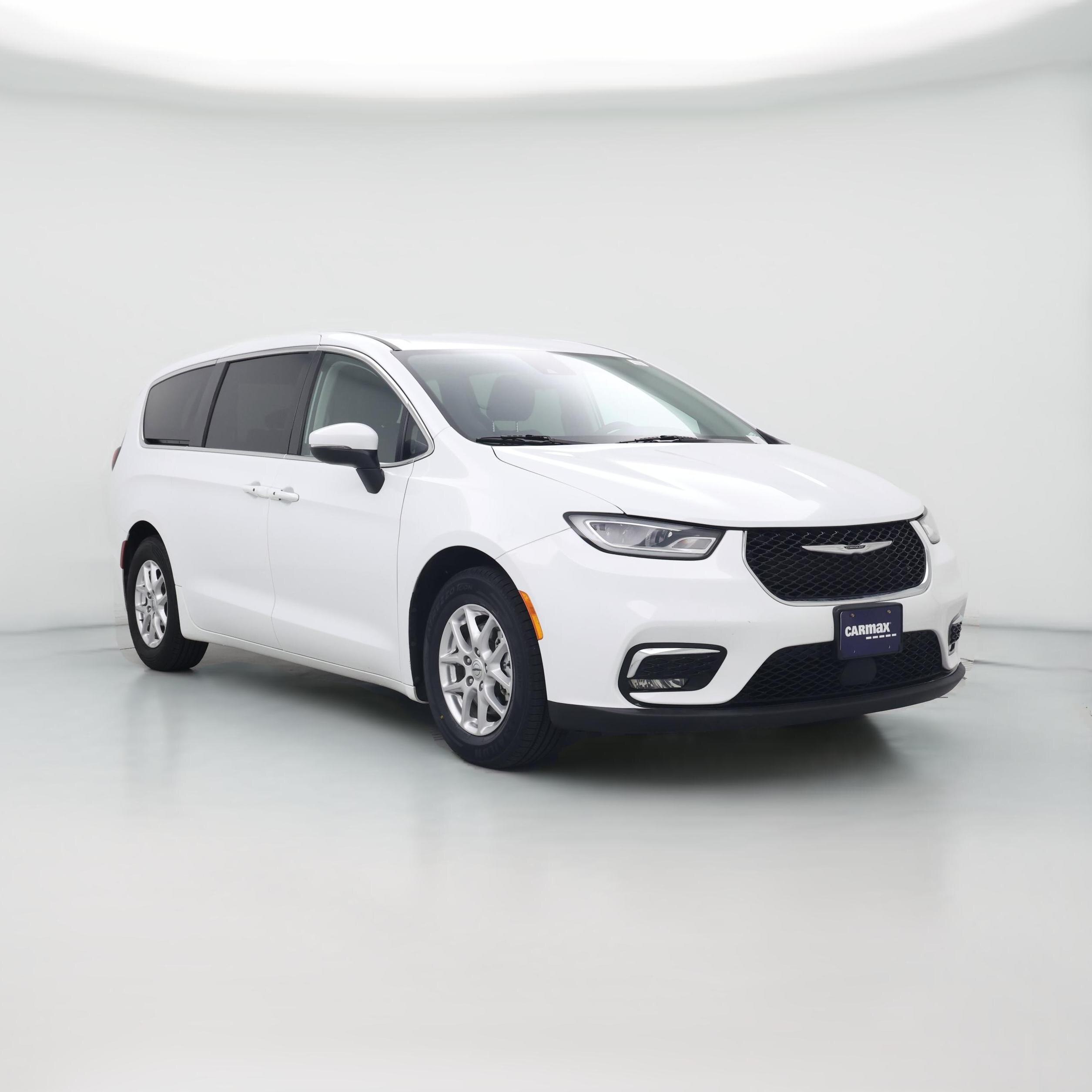 Thumbnail: 2023 Chrysler Pacifica - 1