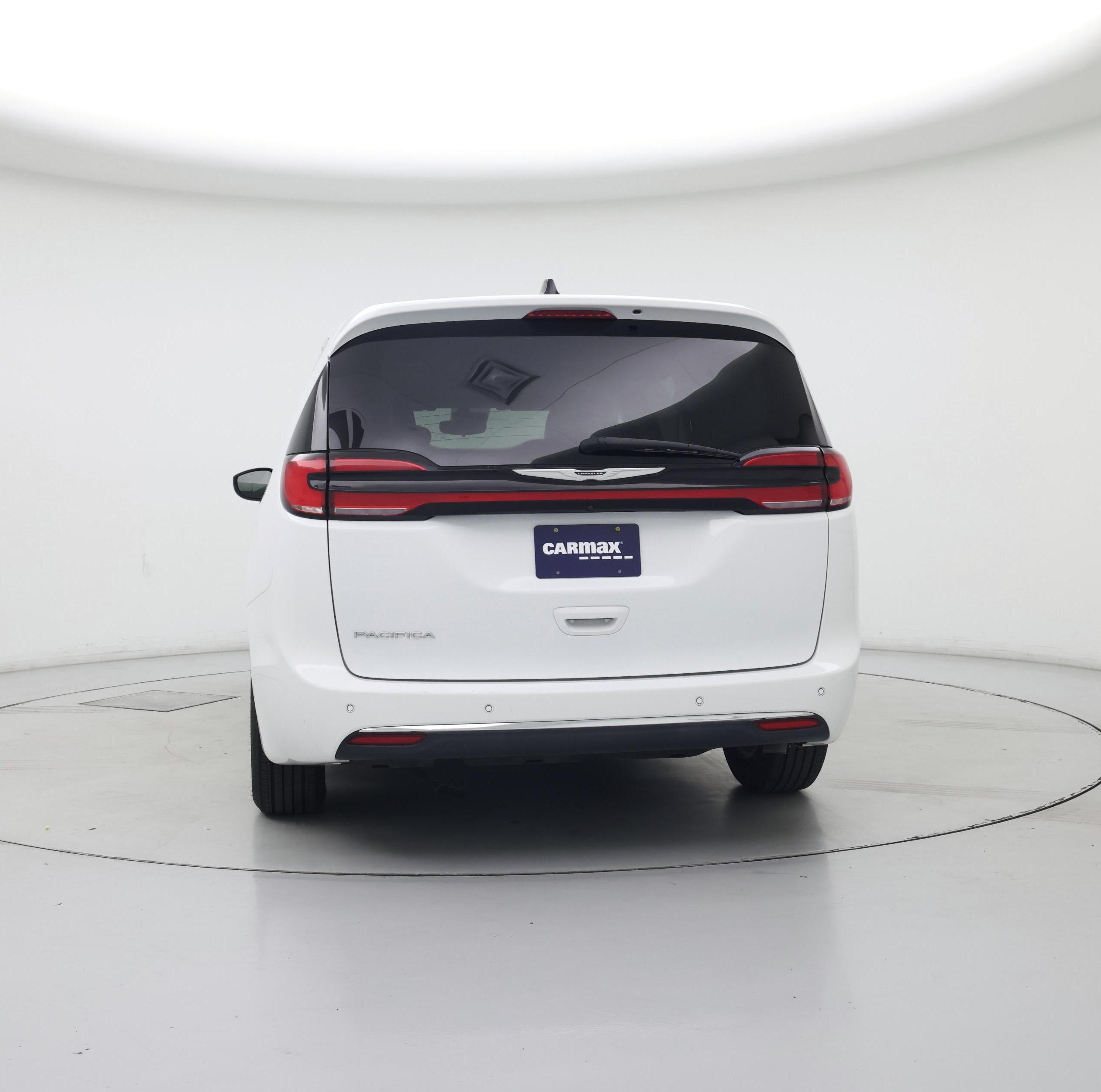 Thumbnail: 2023 Chrysler Pacifica - 6