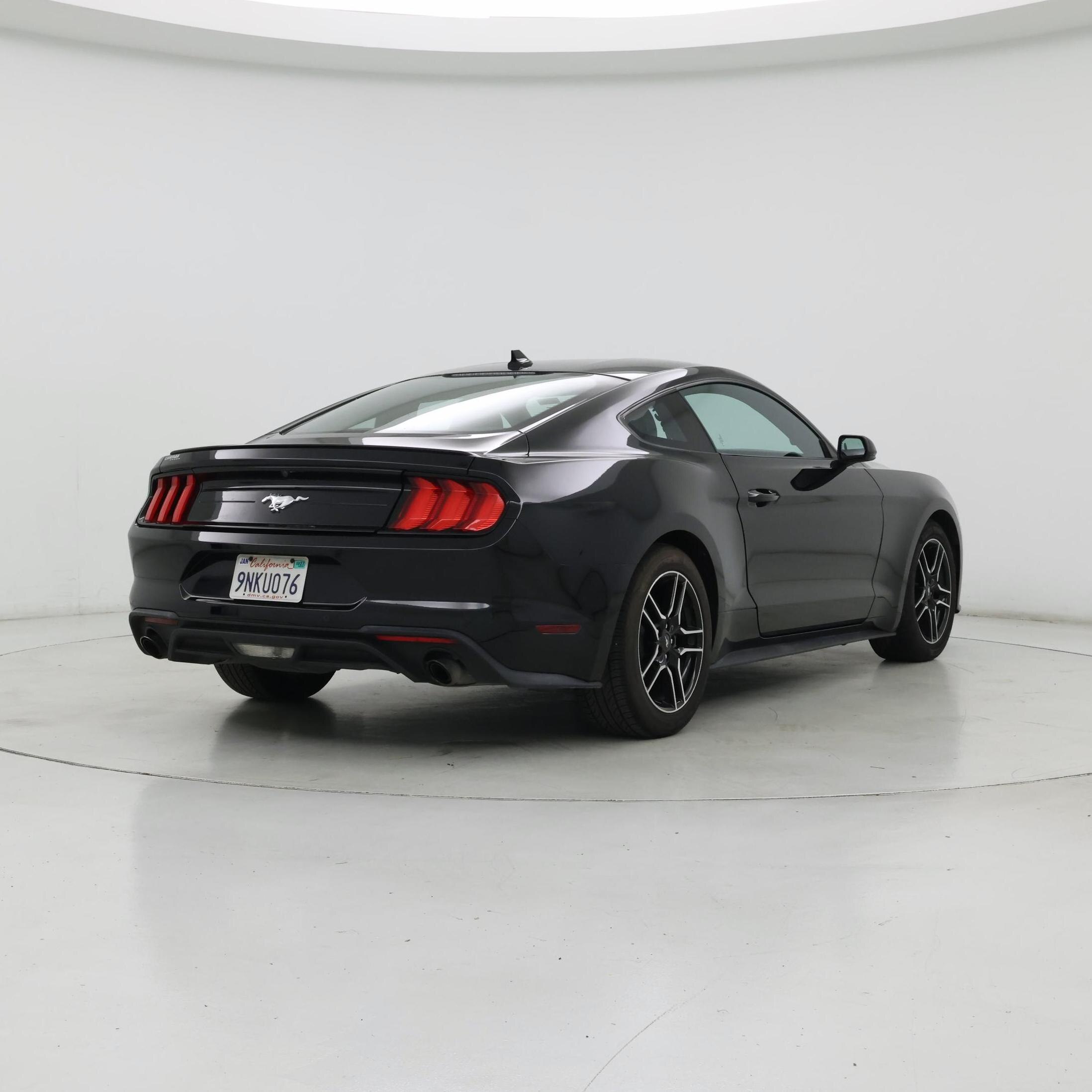 Thumbnail: 2022 Ford Mustang - 8