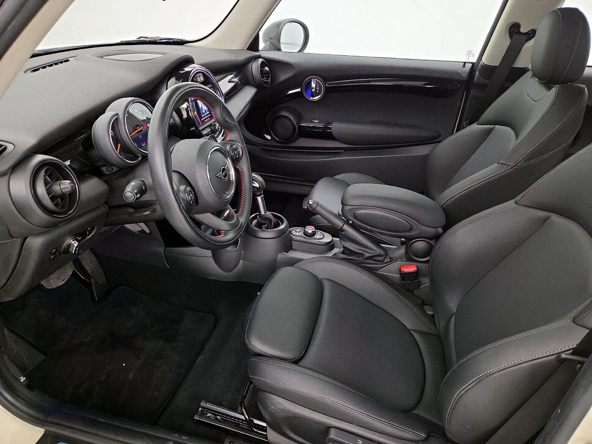 Thumbnail: 2019 MINI Cooper Hardtop - 11