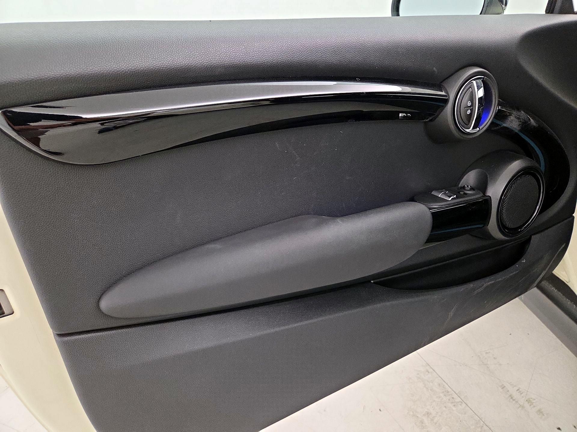 Thumbnail: 2019 MINI Cooper Hardtop - 12