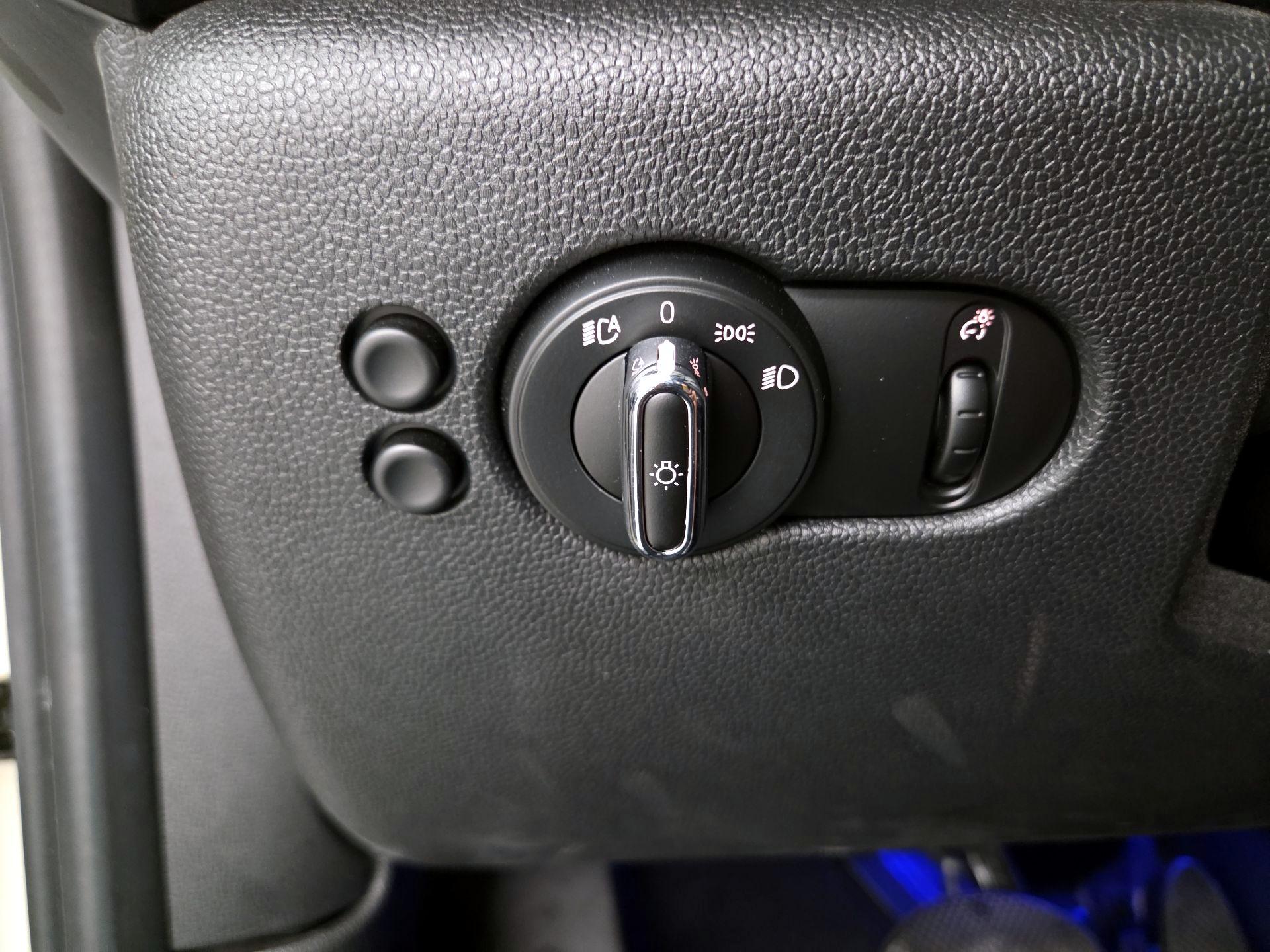 Thumbnail: 2019 MINI Cooper Hardtop - 13