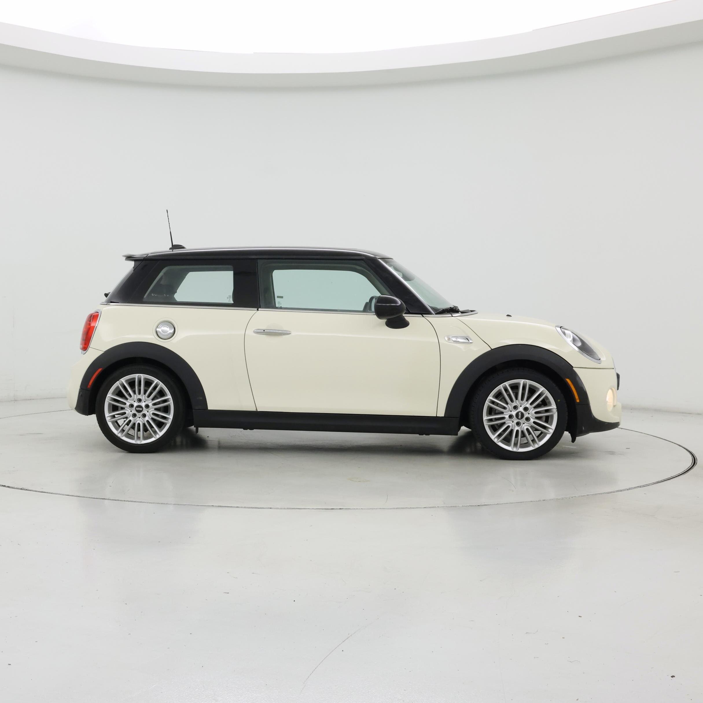 Thumbnail: 2019 MINI Cooper Hardtop - 7