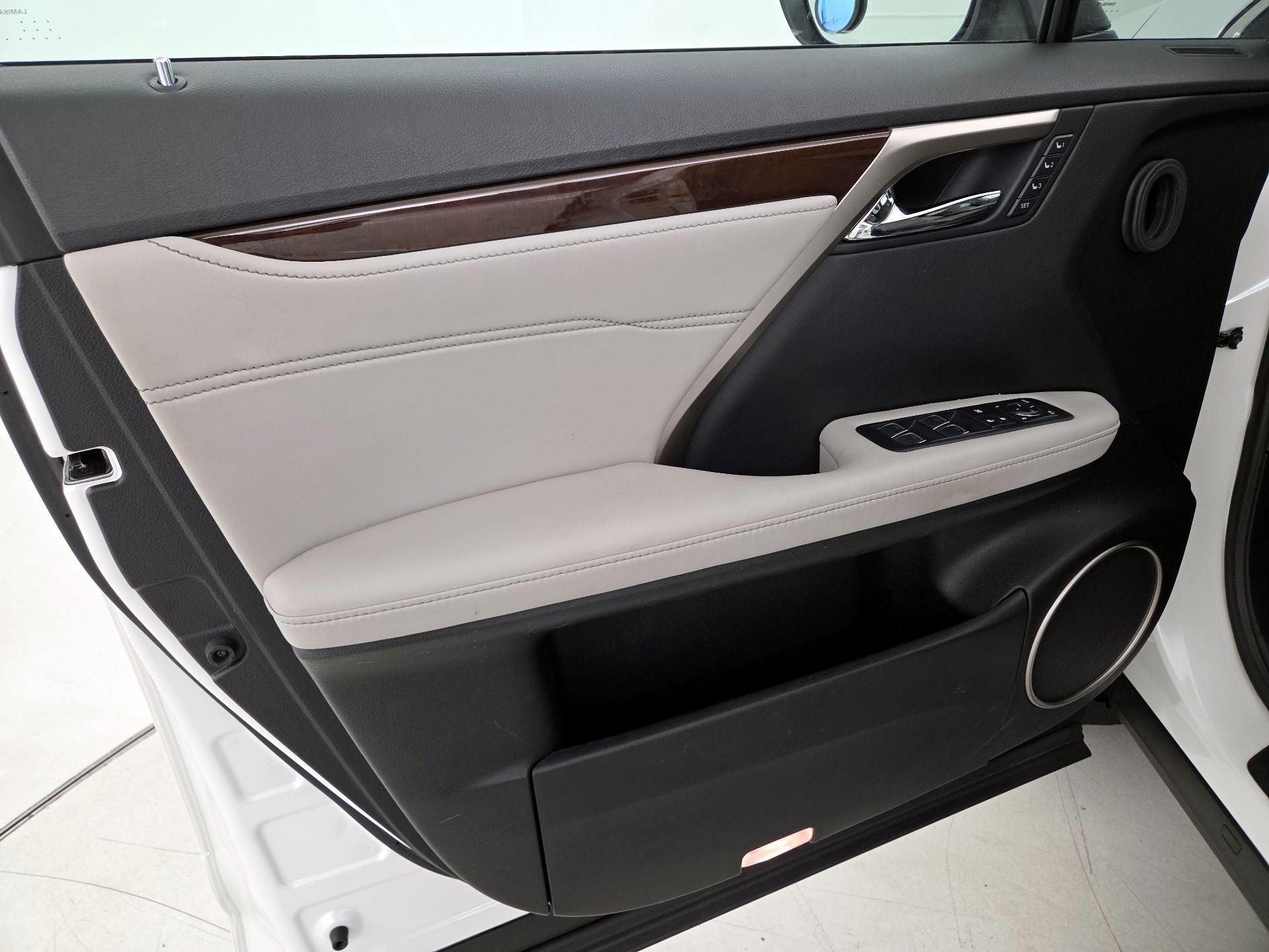 Thumbnail: 2017 Lexus RX - 12