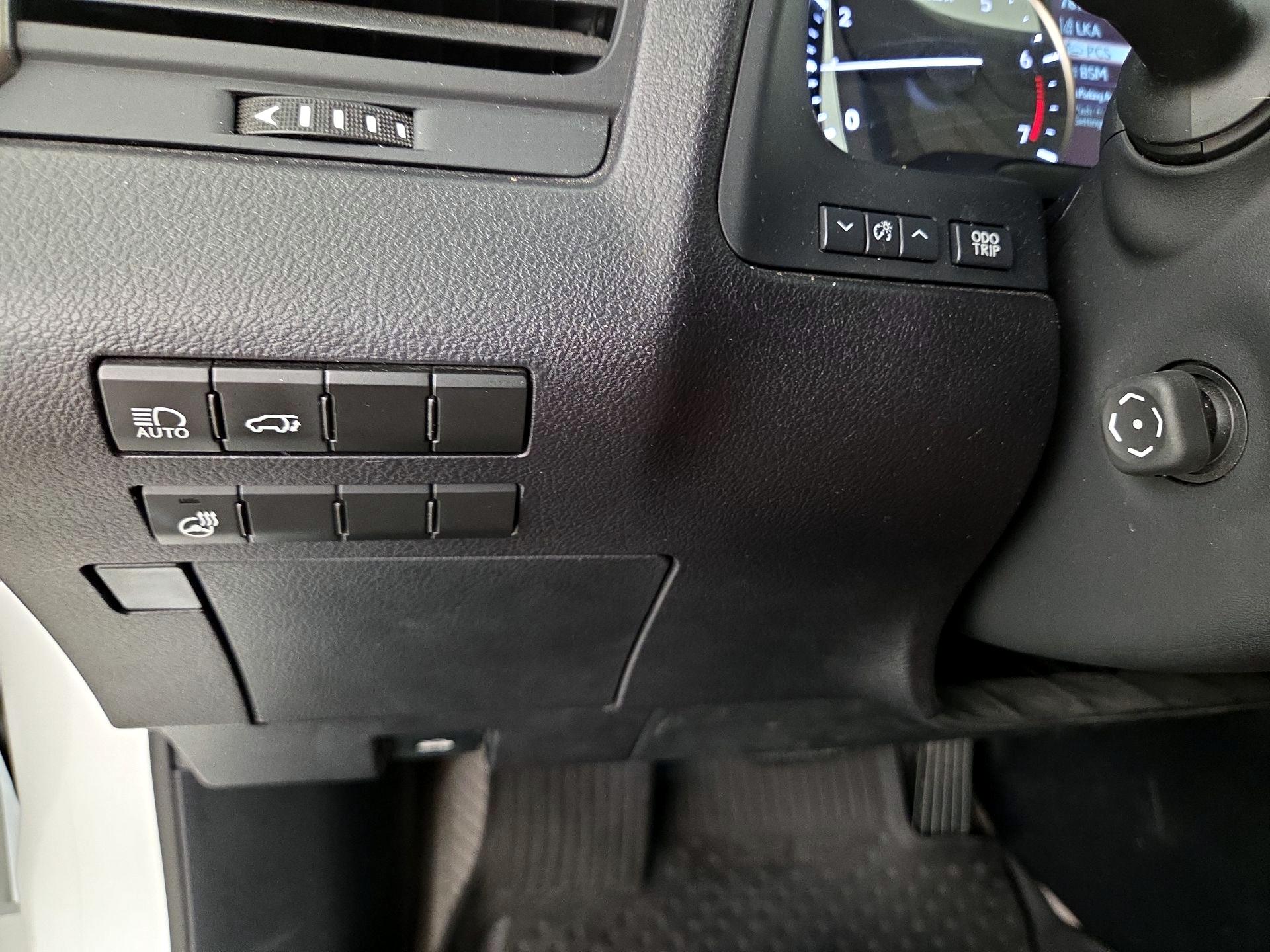 Thumbnail: 2017 Lexus RX - 13