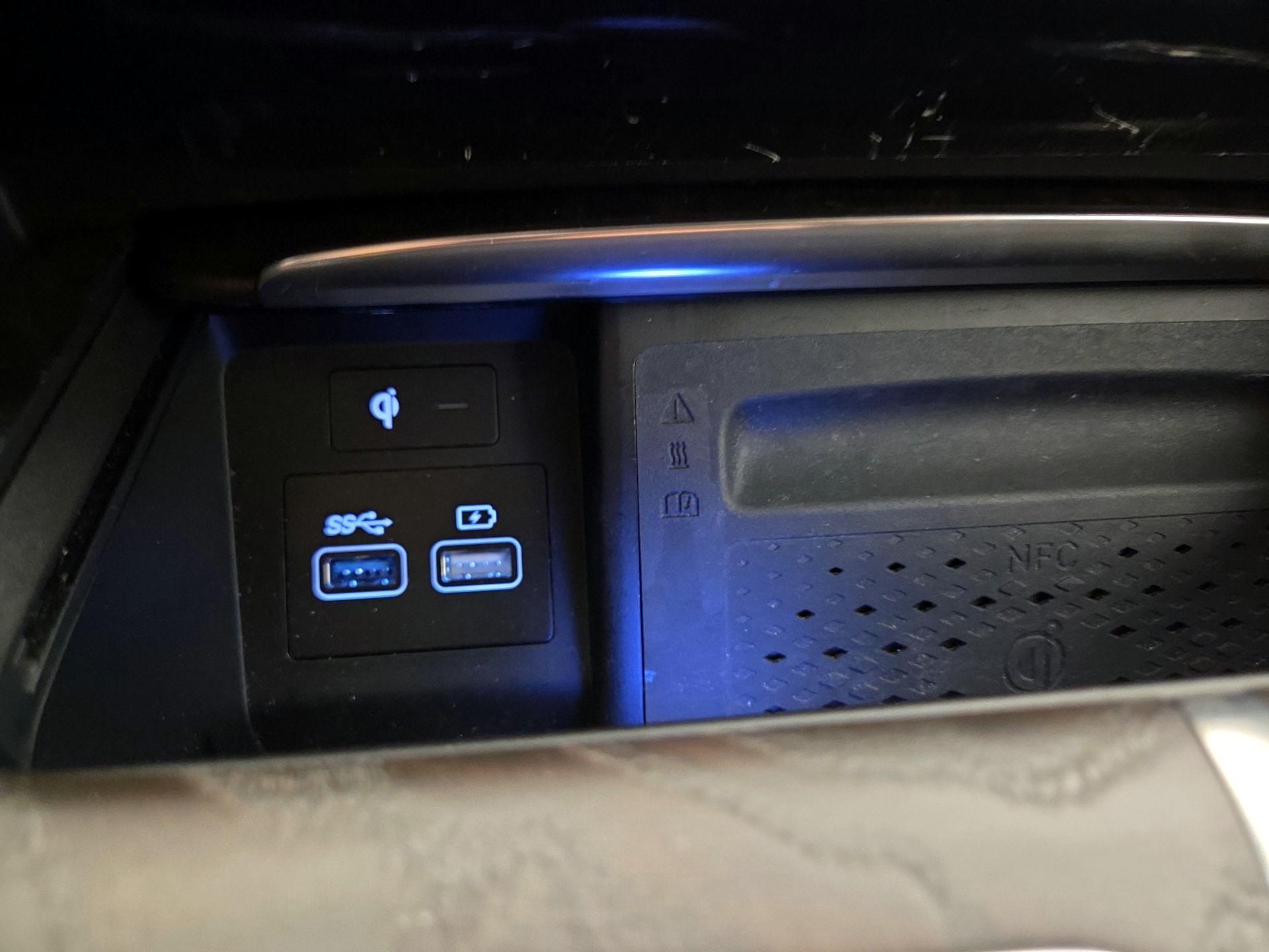 Thumbnail: 2021 Genesis GV80 - 19