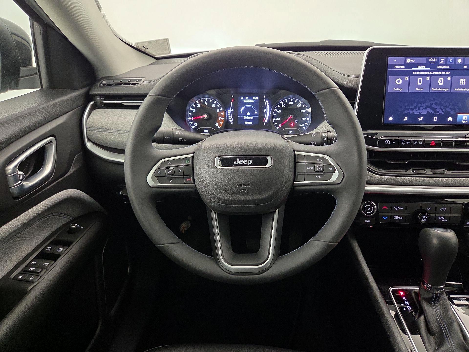 Thumbnail: 2022 Jeep Compass - 10