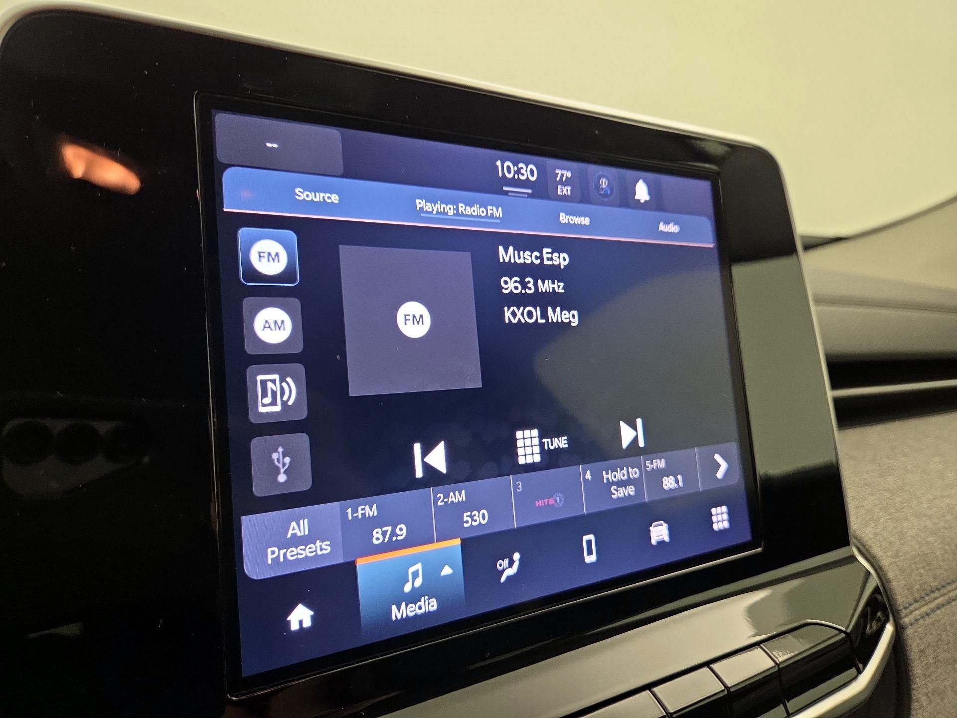 Thumbnail: 2022 Jeep Compass - 15