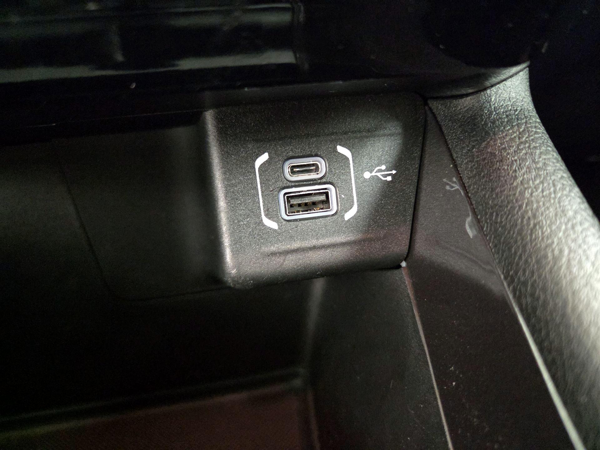 Thumbnail: 2022 Jeep Compass - 18