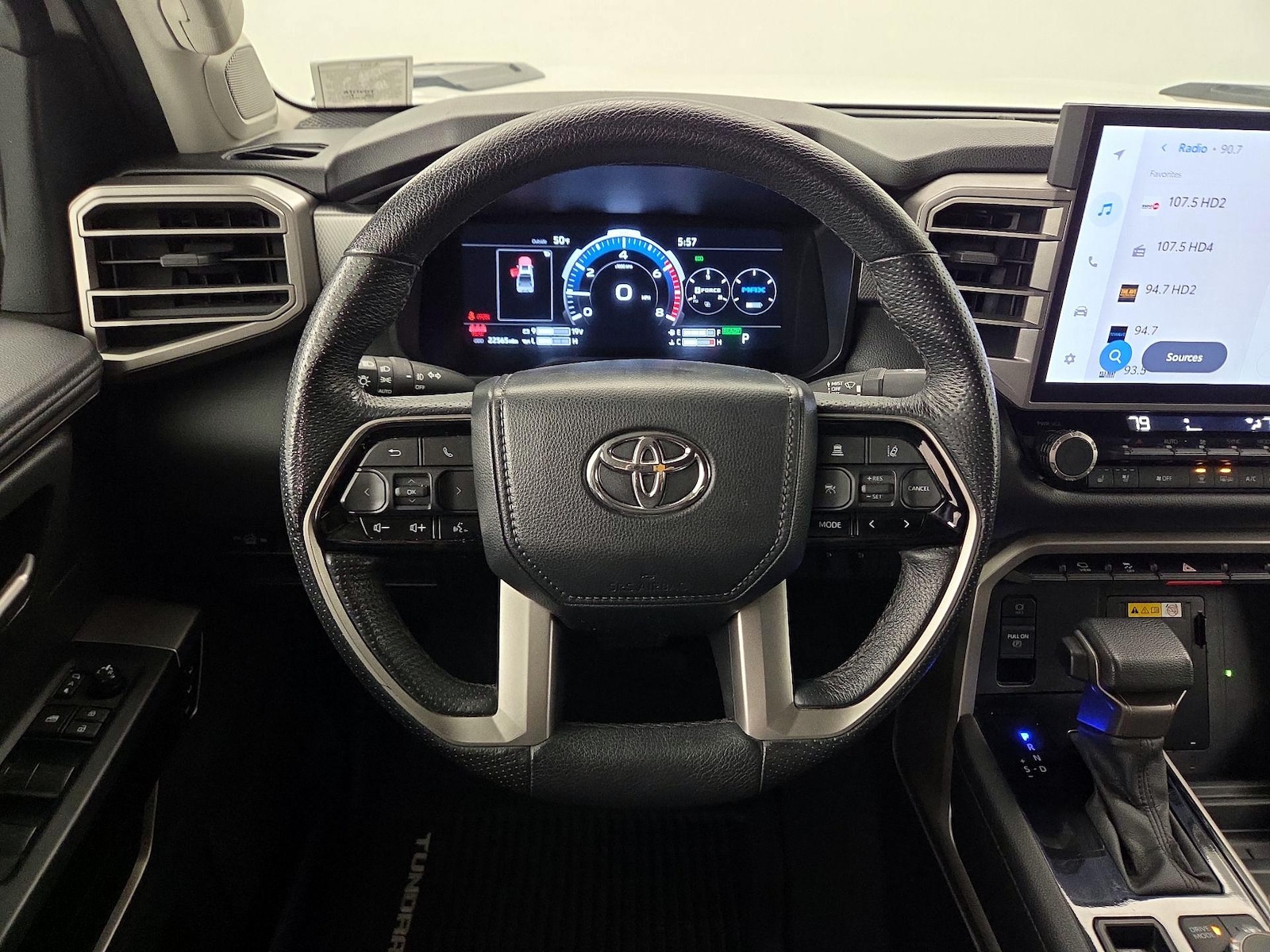 2024 Toyota Tundra Limited - Photo 11