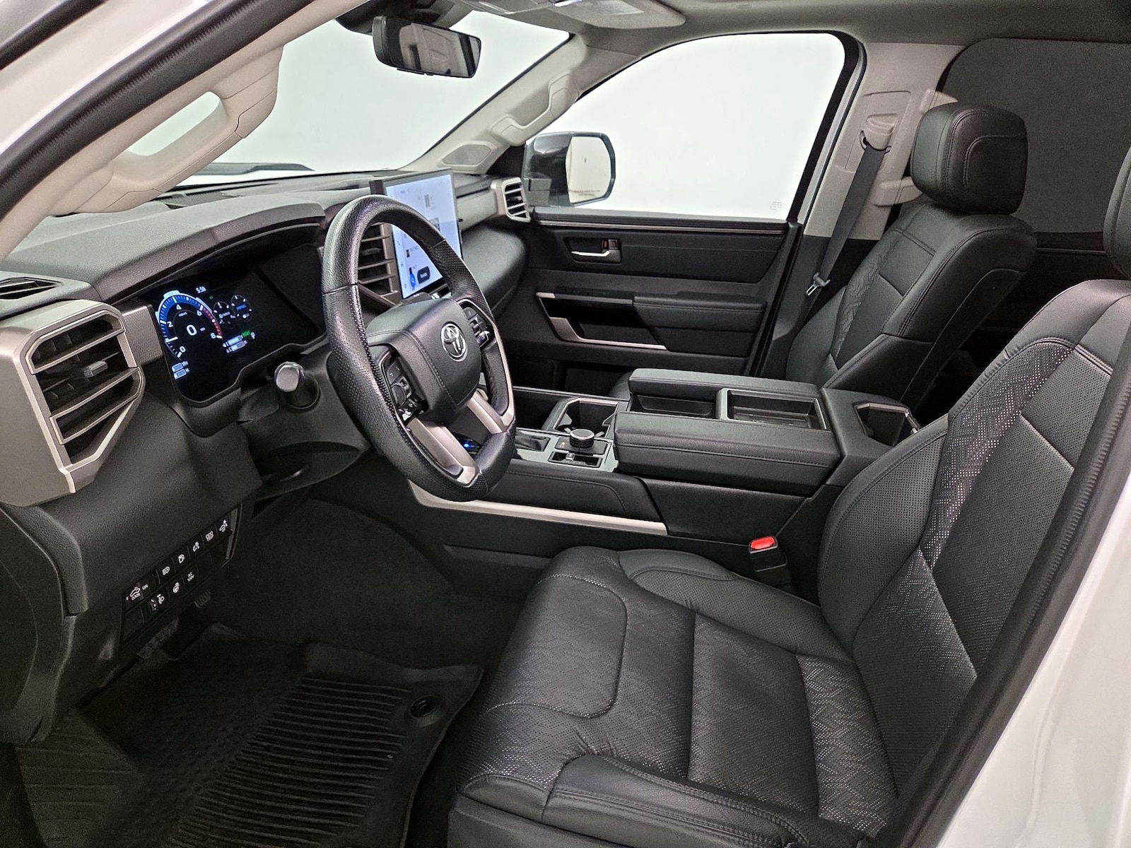 2024 Toyota Tundra Limited - Photo 12