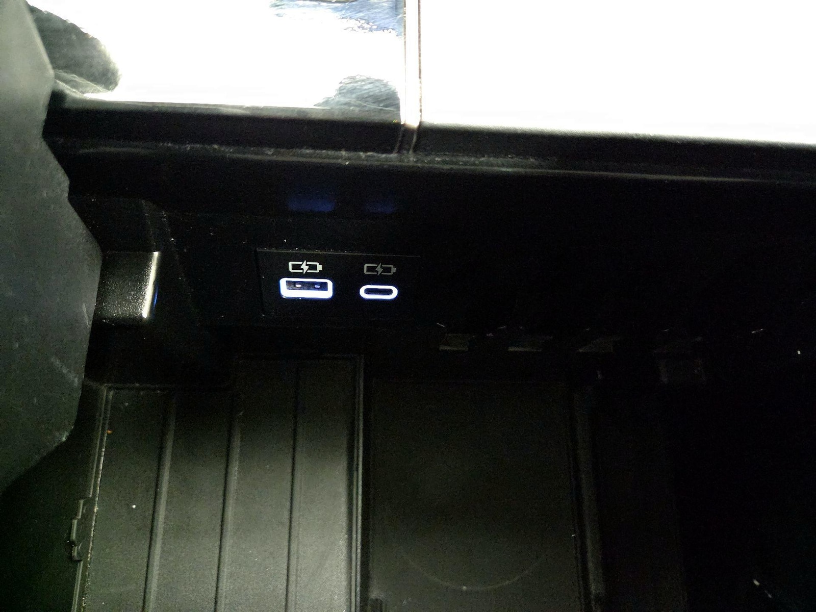2024 Toyota Tundra Limited - Photo 19