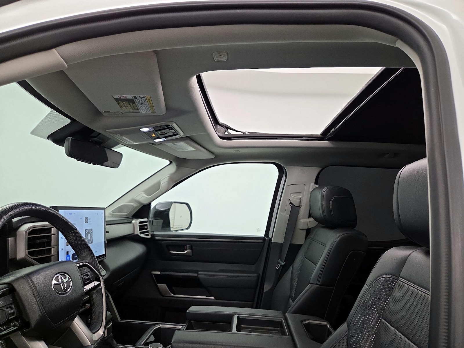 2024 Toyota Tundra Limited - Photo 20