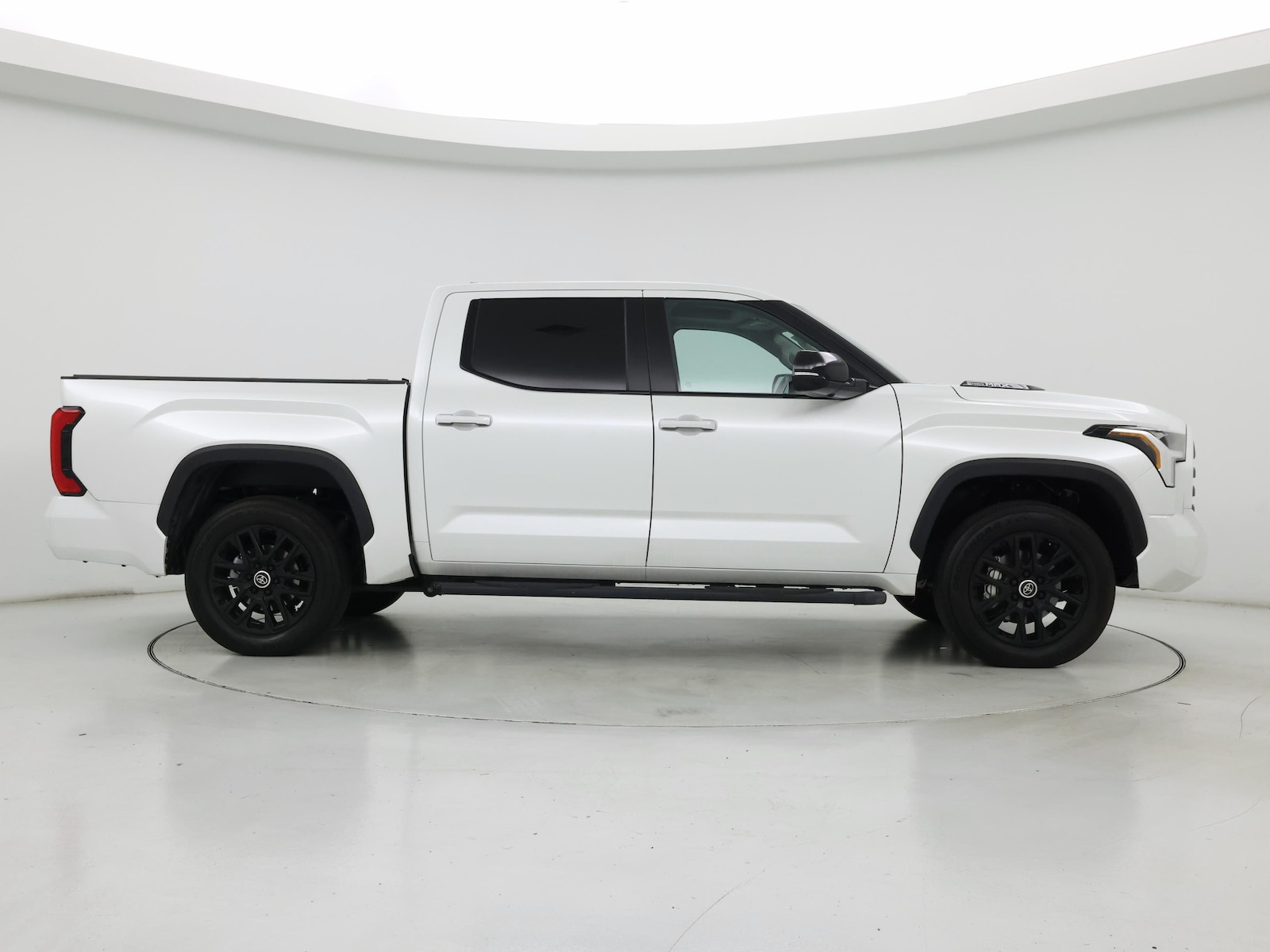 2024 Toyota Tundra Limited - Photo 8