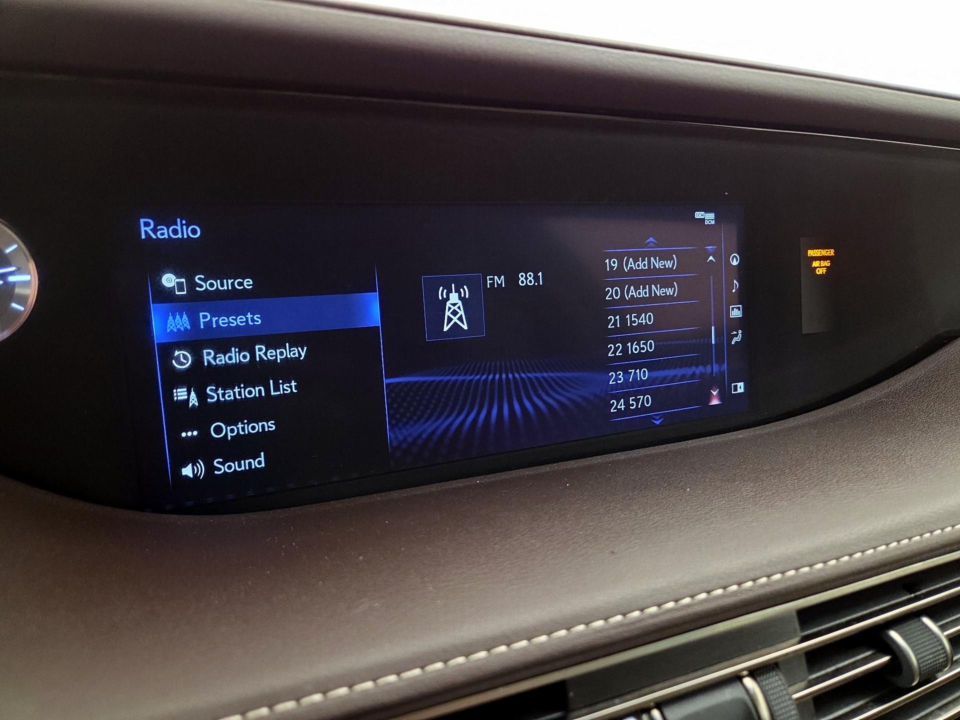 Thumbnail: 2019 Lexus LS - 16