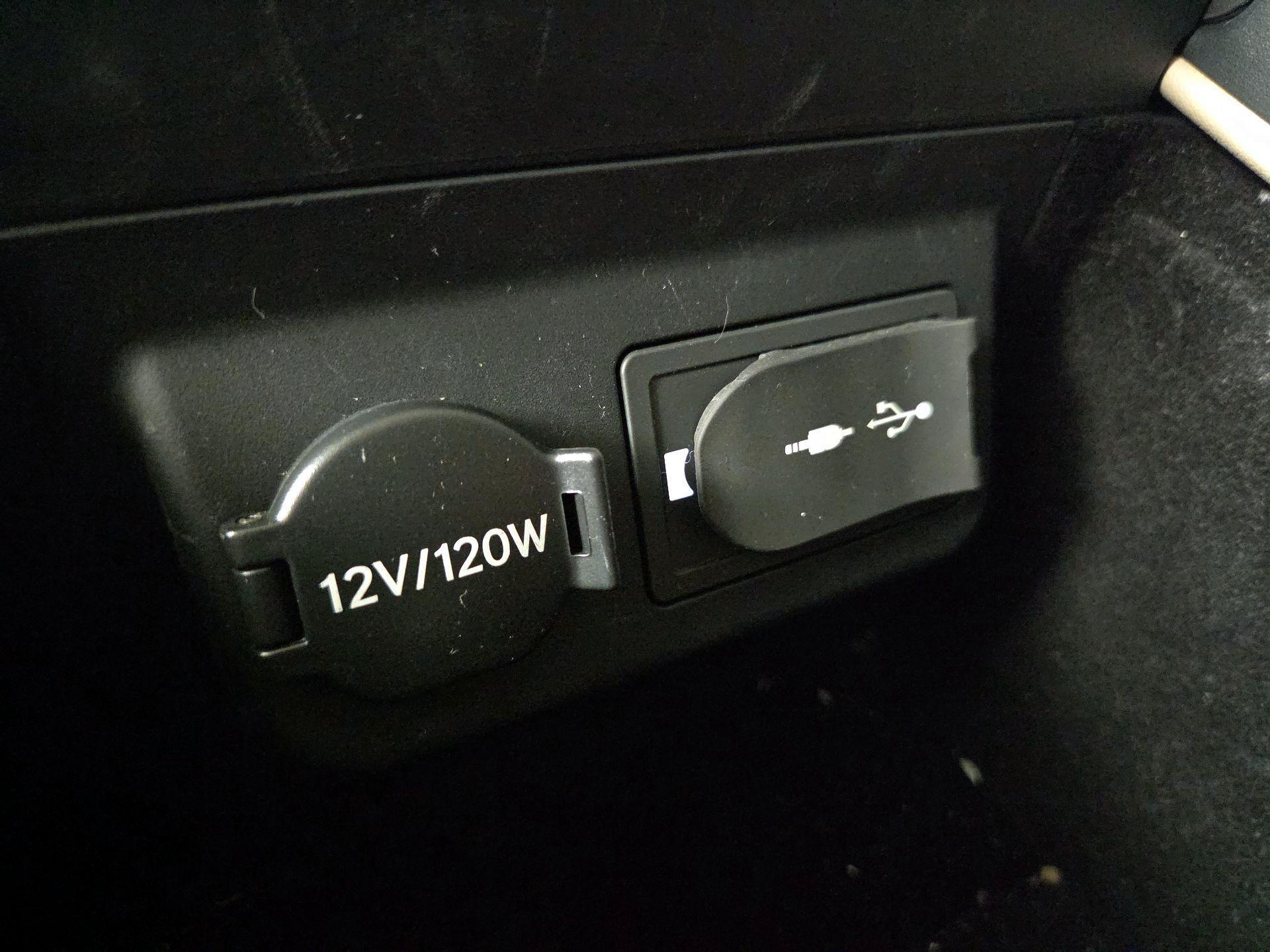 Thumbnail: 2019 Lexus LS - 19