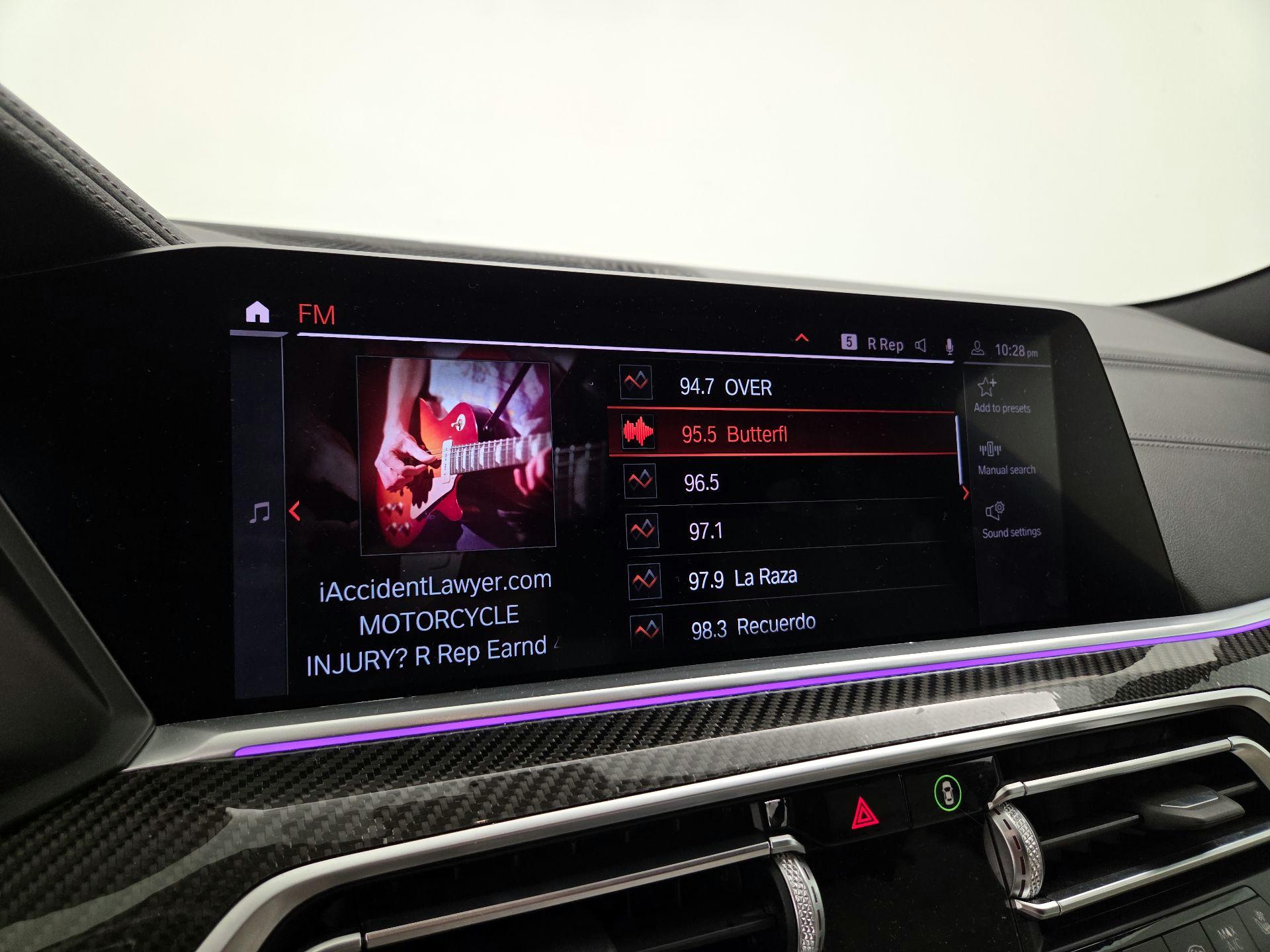 Thumbnail: 2021 BMW X6 - 16