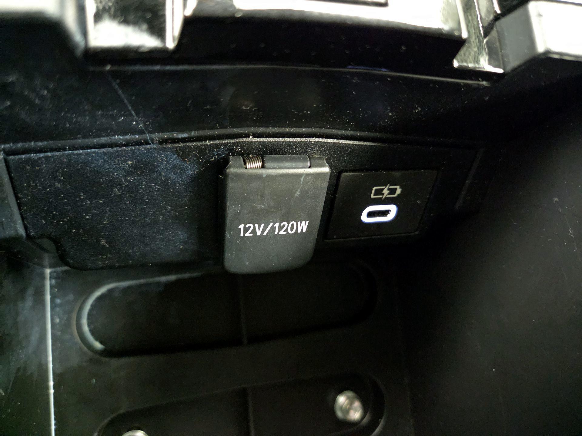 Thumbnail: 2023 Toyota Corolla Cross - 18