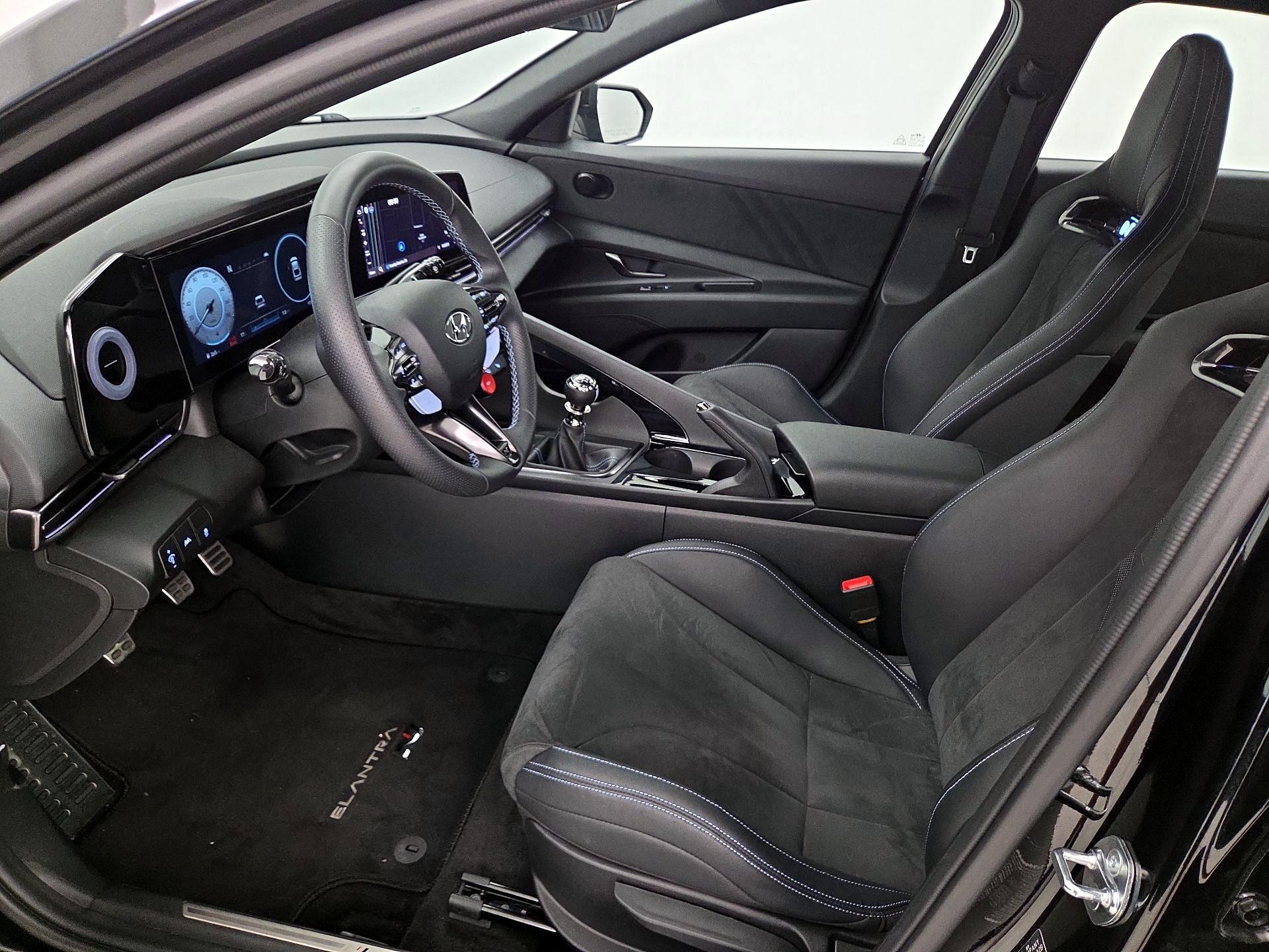 Thumbnail: 2023 Hyundai Elantra - 11