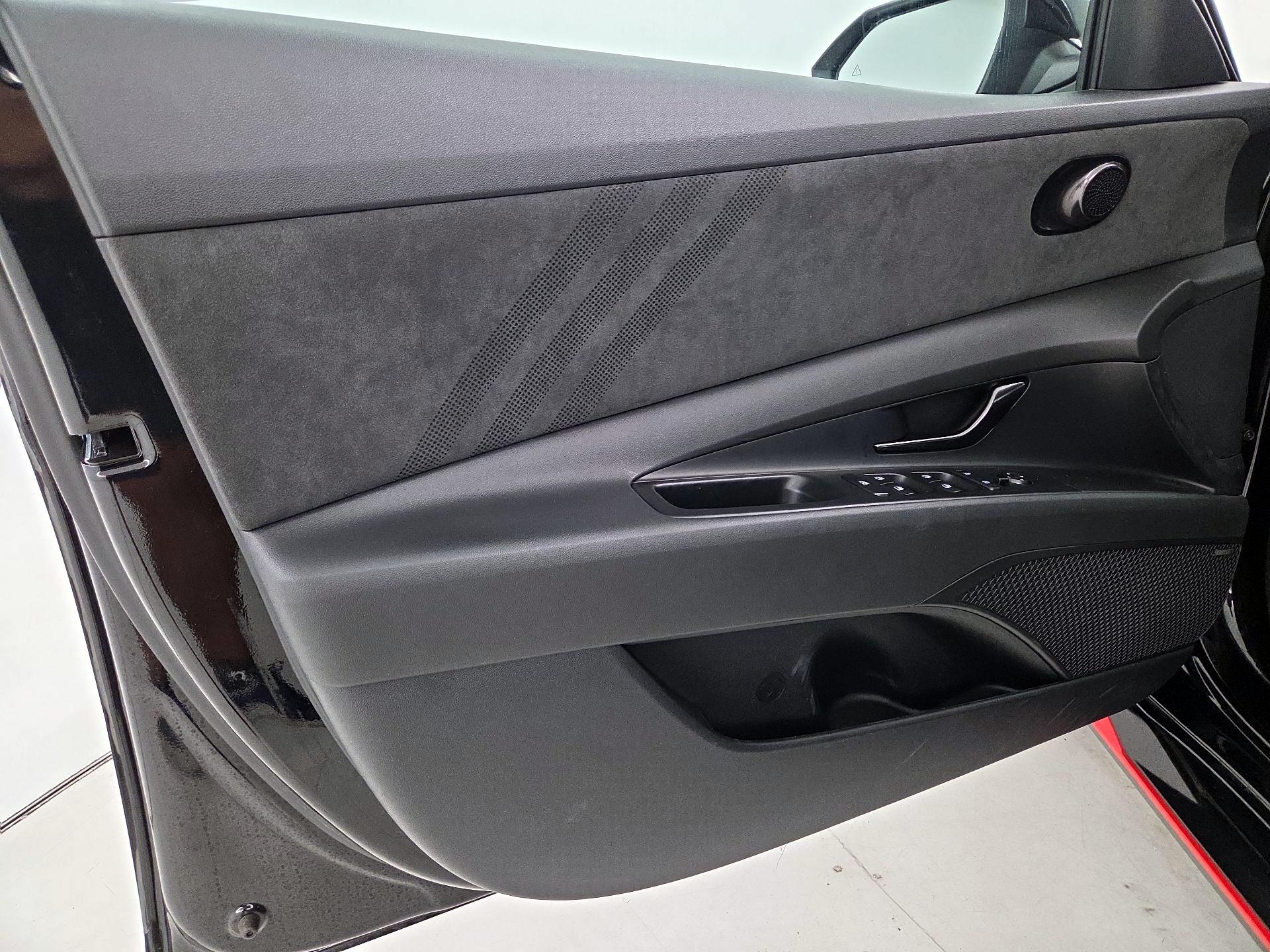 Thumbnail: 2023 Hyundai Elantra - 12