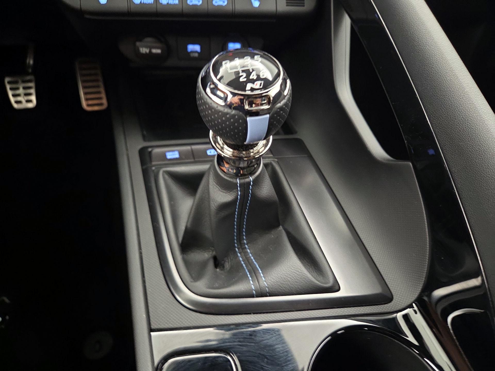 Thumbnail: 2023 Hyundai Elantra - 18