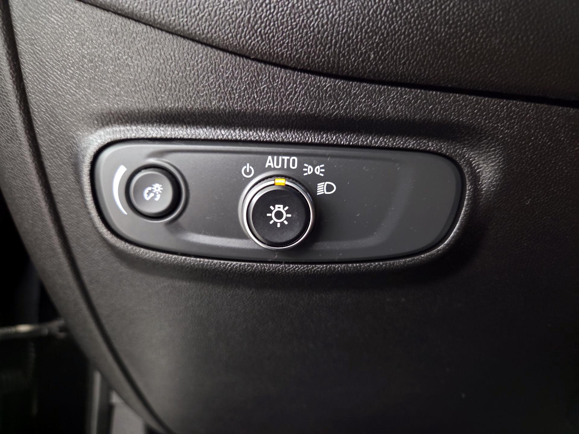 Thumbnail: 2019 Chevrolet Equinox - 13